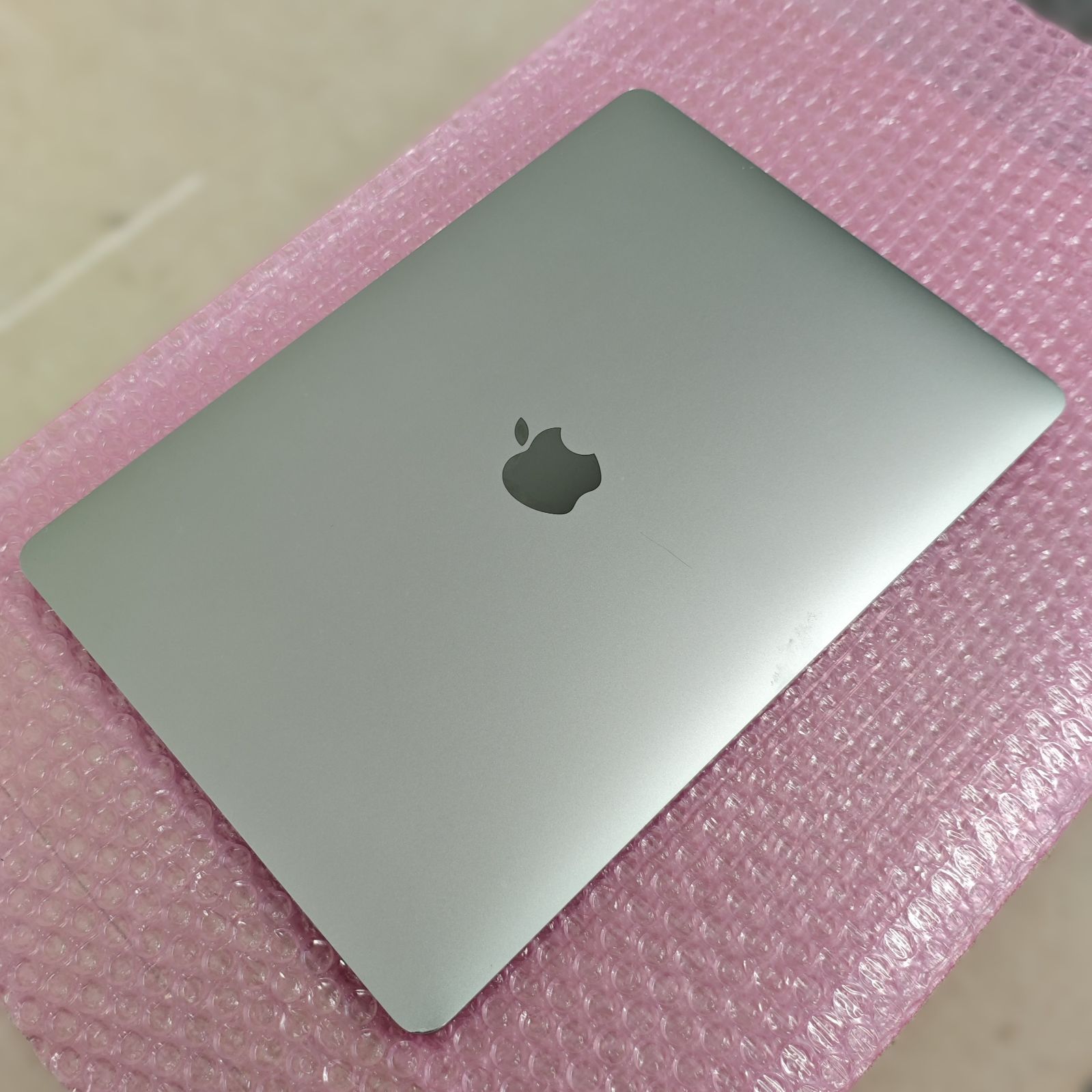 Apple MacBook Pro 2018/13インチ/2,560x1,600/IPSパネル/Intel Core i5/メモリ16GB/