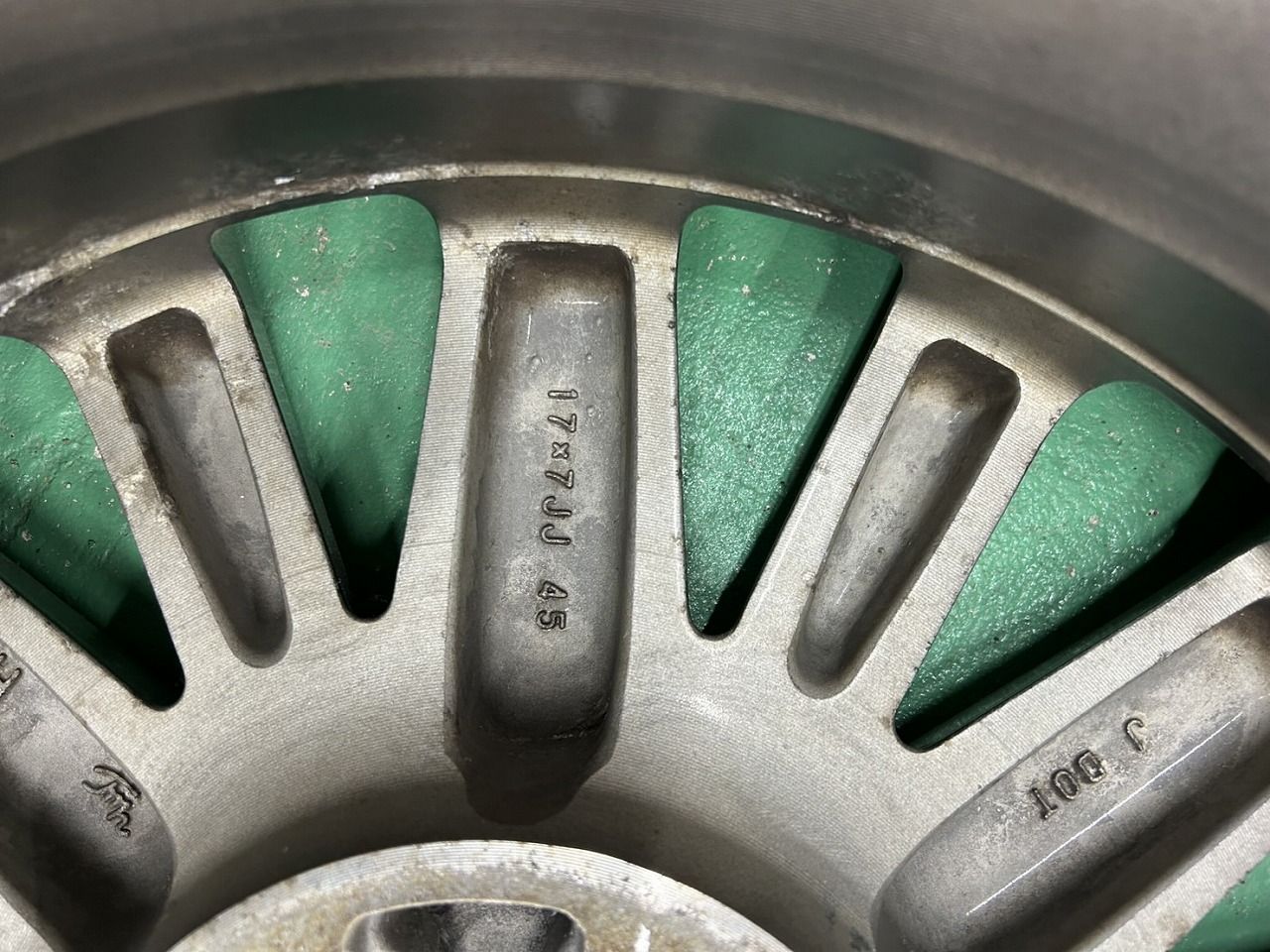 トヨタ純正 クラウン 17インチ 7J +45 4本セット 114.3 5穴 トヨタ純正 クラウン 17インチ 7J +45 4本セット 114.3 5穴 - メルカリ