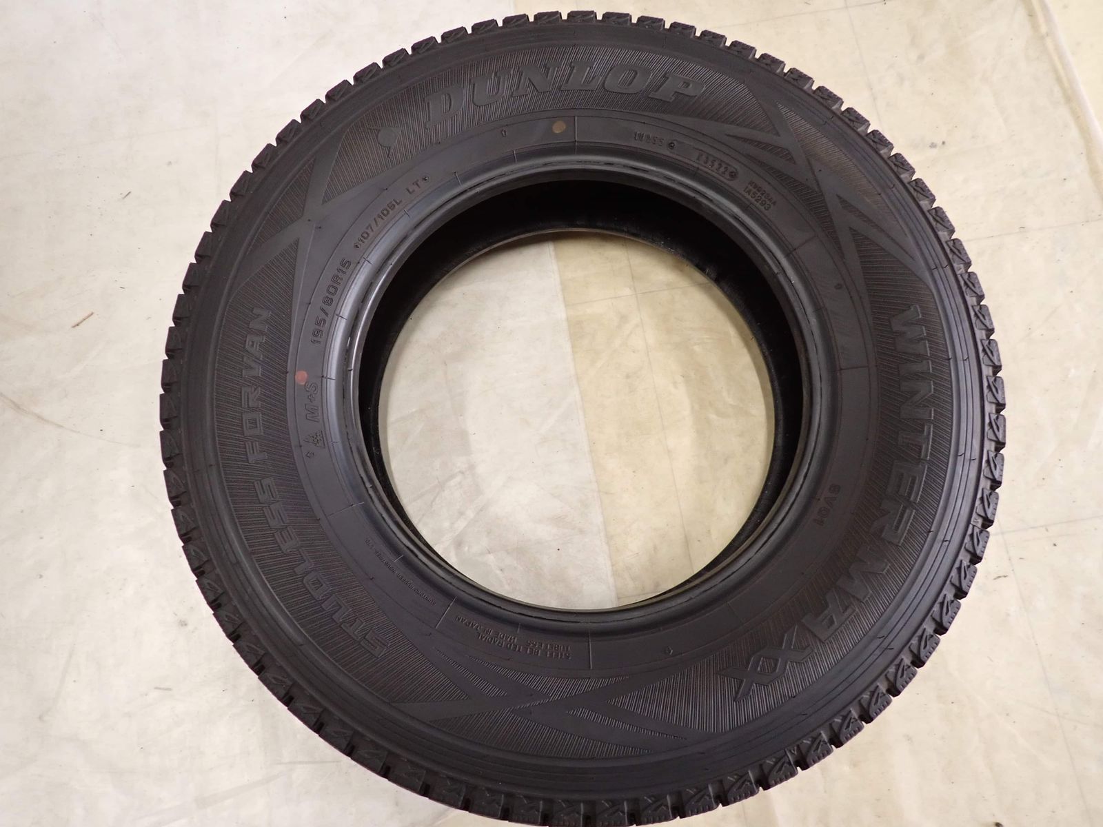 195/80R15 107/105L ダンロップ WINTER MAXX SV01 中古スタッドレス4