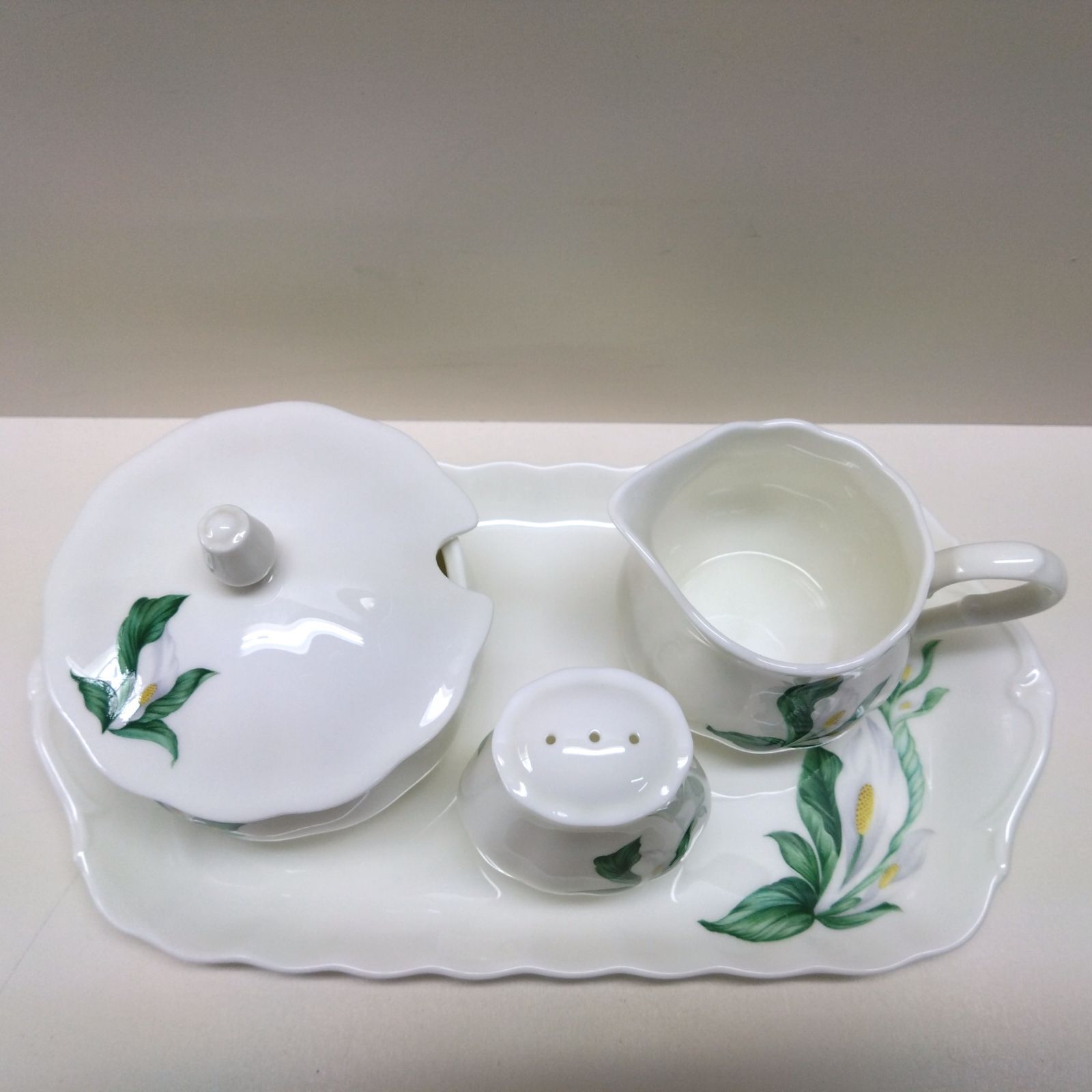 NARUMI 食器セット まとめ売り カップ＆ソーサー シュガーポッド 