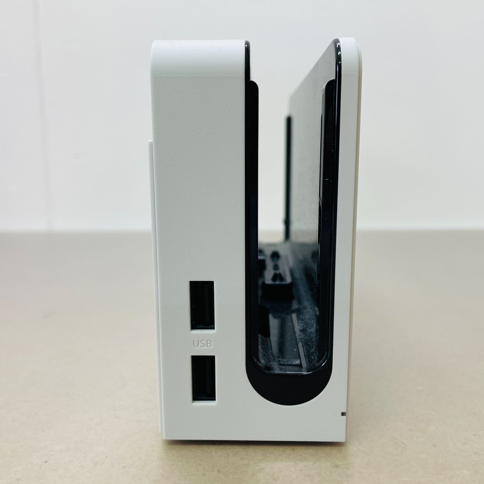 美品 Nintendo Switch 有機ELモデル ホワイト C2888 80サイズ 美品 Nintendo Switch 有機ELモデル ホワイト C2888 80サイズ