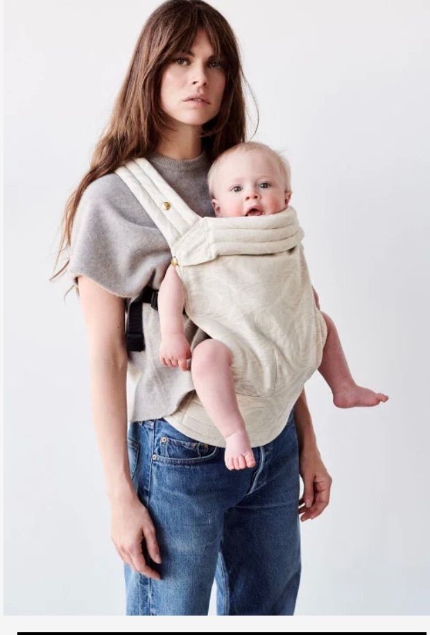 超激安新品 Ergobaby - artipoppe 抱っこ紐 アーティポッペの通販 by