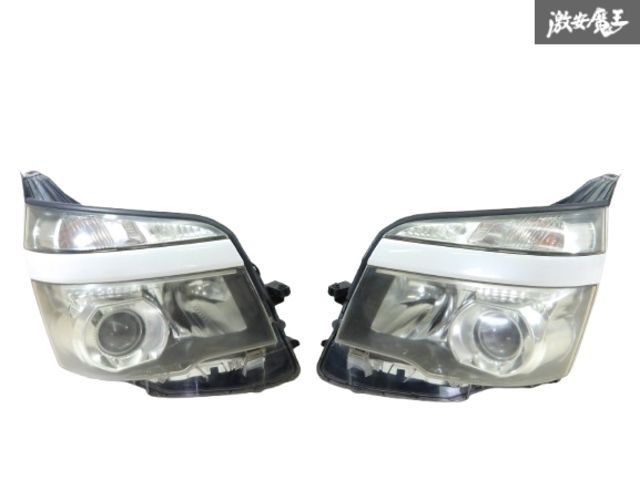 トヨタヴォクシー】ZR-R75 右側 ヘッドライト