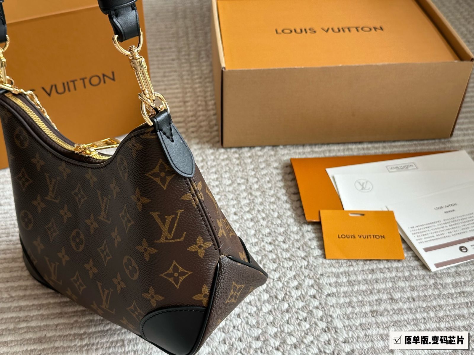 今日特価】Louis Vuitton Monogram Half Moon Bag ハーフムーン