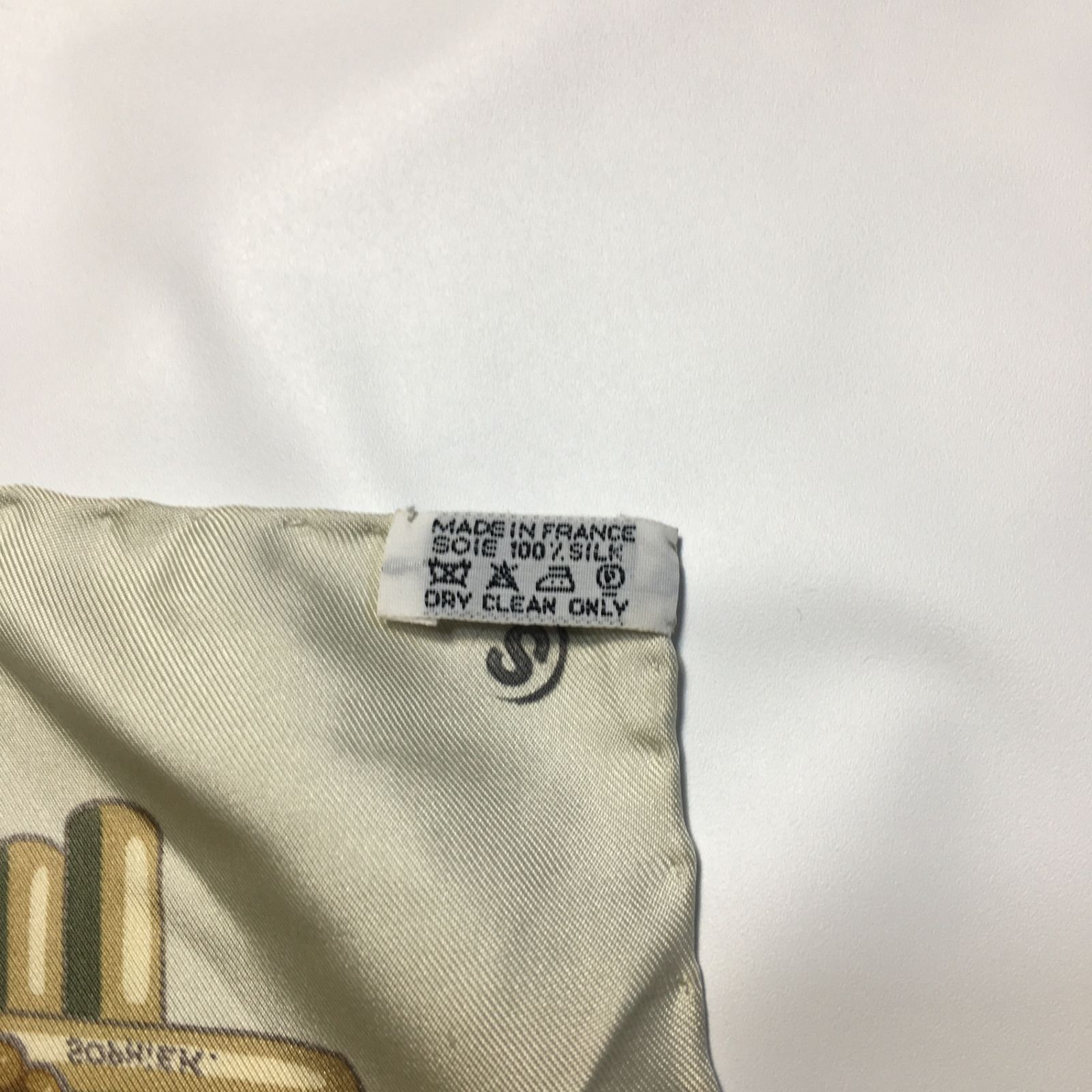 2507-11｜美品｜エルメス カレ 90 スカーフ ペールグリーン タグ