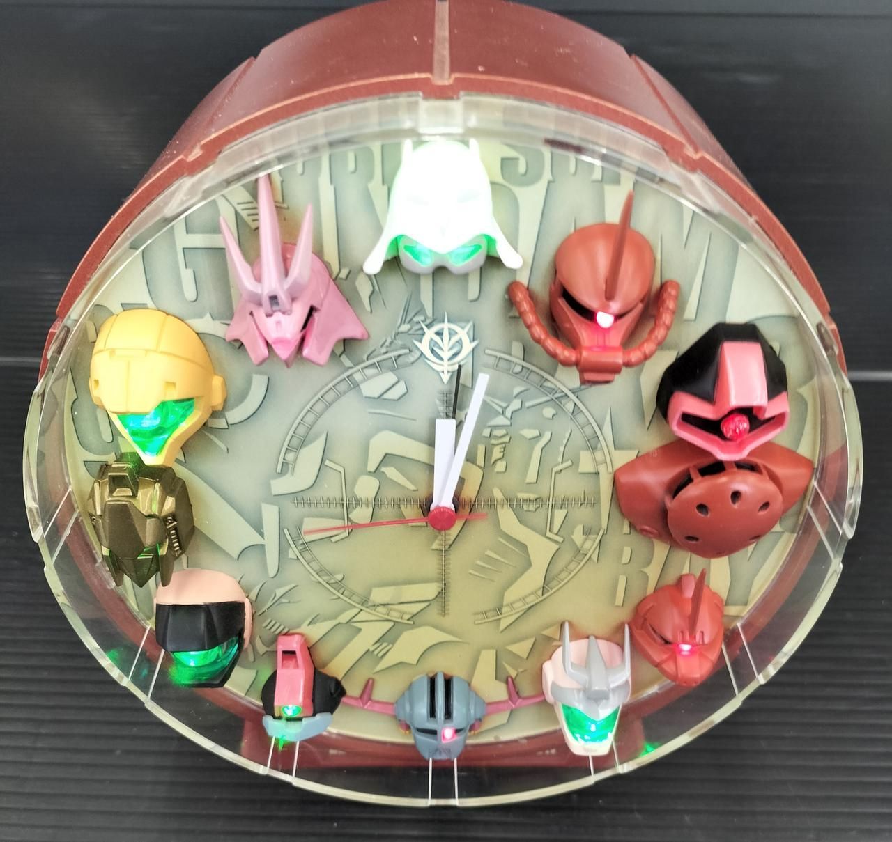 ガンダム　ジオン　クロック　置き時計　完動品 ZEON CLOCK ジオンクロック ガンダム 時計の通販 by M shop｜ラクマ