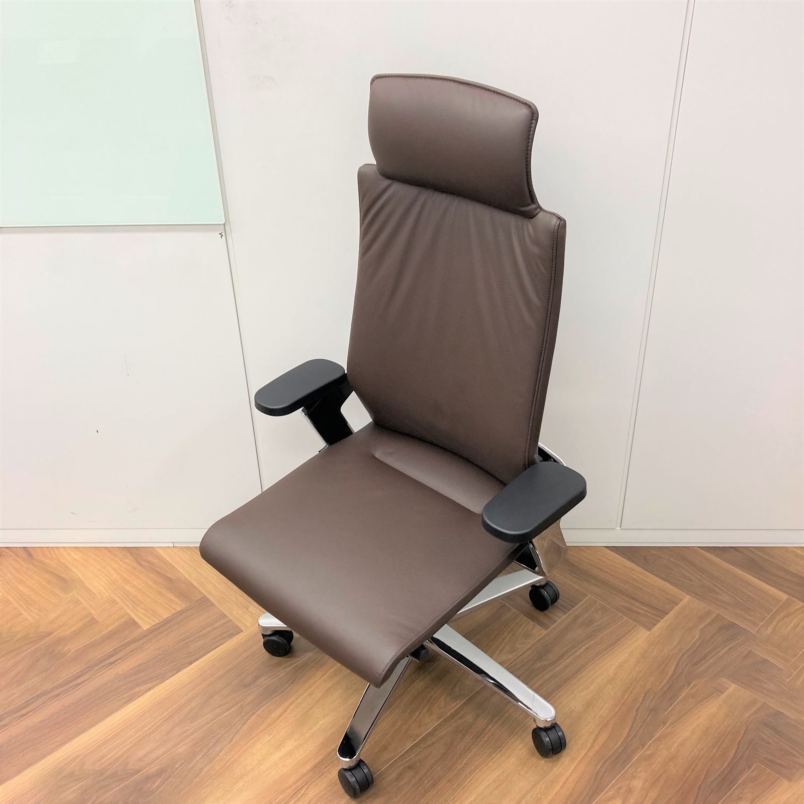 【中古 S(新古品)】ON.(オン) 175/71H ヘッドレスト付