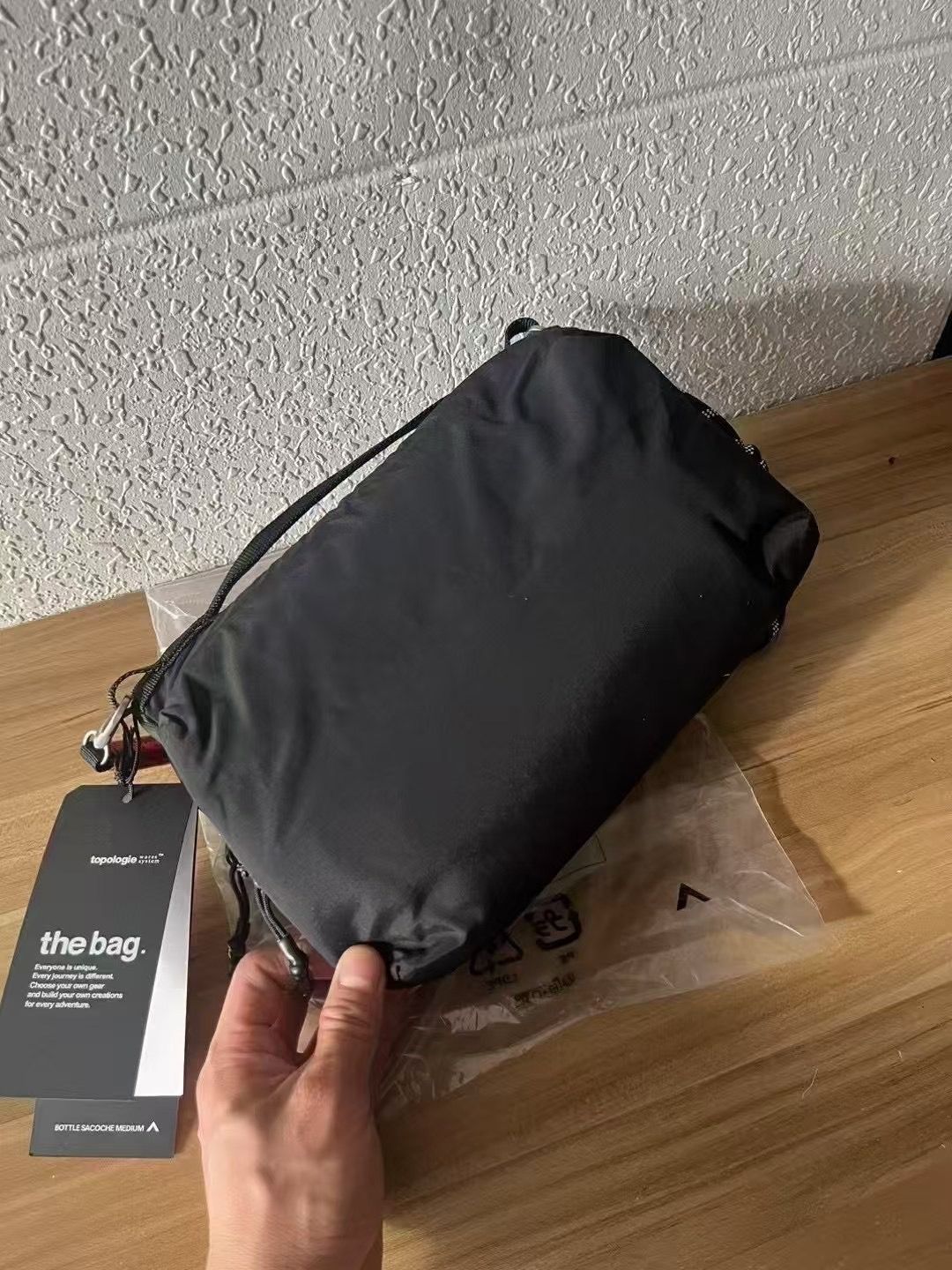 新品未使用❣️ topologie ボトルサコッシュ（ストラップ付き）２点セット 新品未使用】topologie ボトルサコッシュストラップ付き