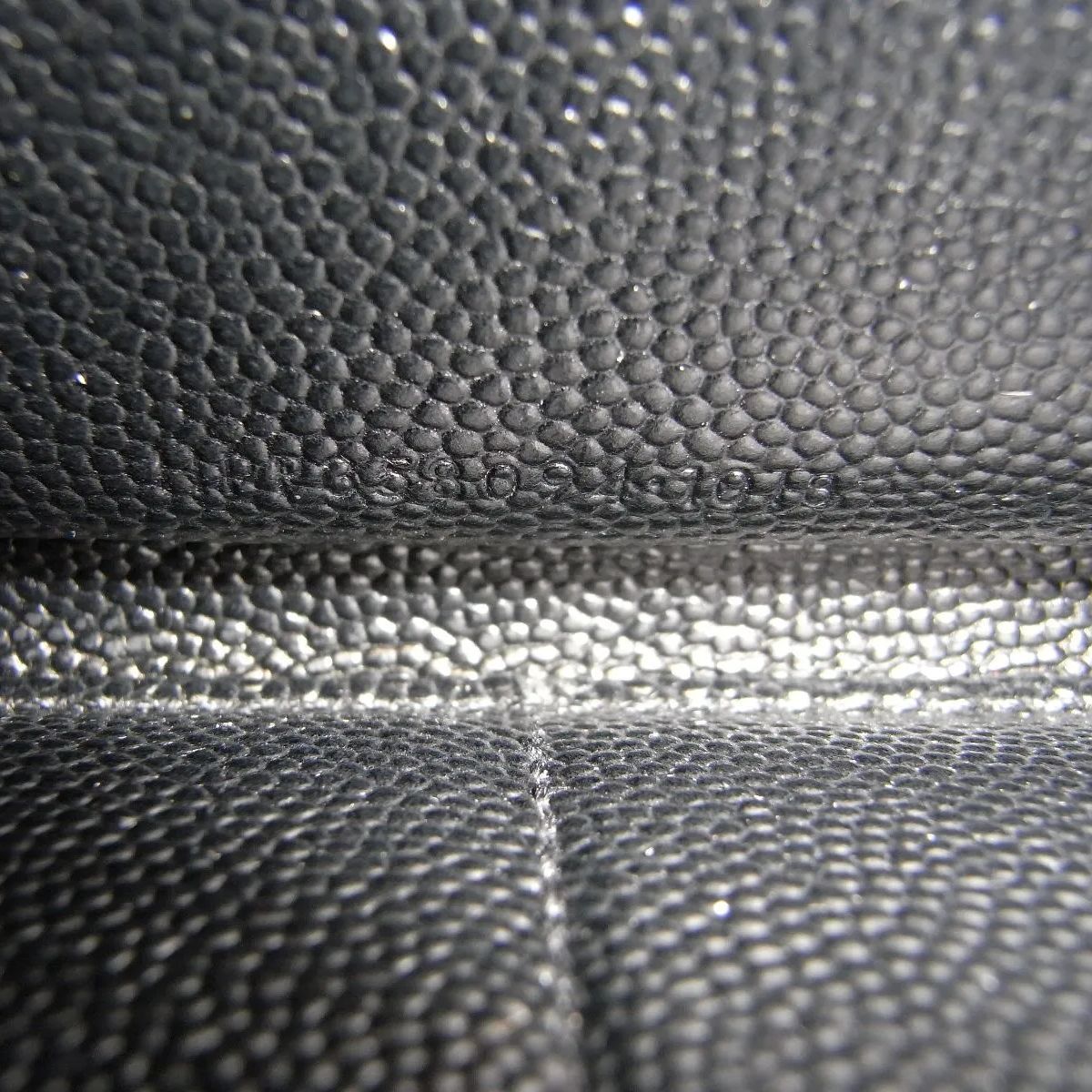 美品】SAINT LAURENT (サンローラン) ラウンドジップ長財布 カサンドラ