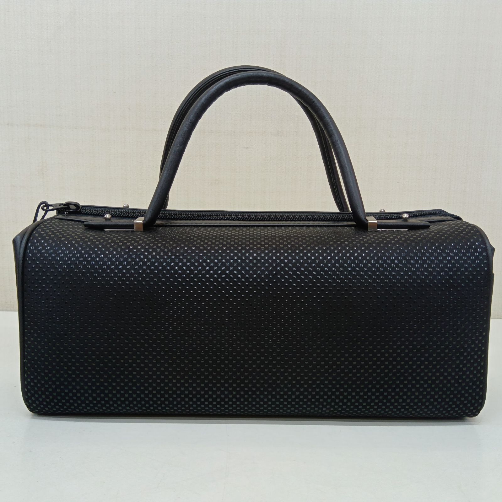 め*み様 印傳屋✨️INDENYA　ボストンバッグ アラベスクキナート　クロシェ 未使用品 高さ13cm×横29.5cm×12.5cm🔷 印傳屋 ＊ INDENYA 鹿革