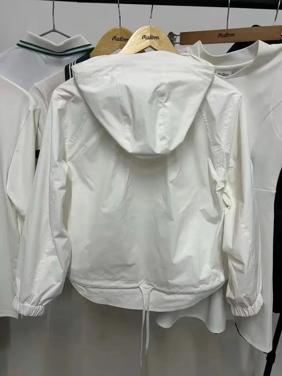 MALBON マルボーンゴルフウェア レディースフーデッドジップアップウィンドブレーカー 春/秋