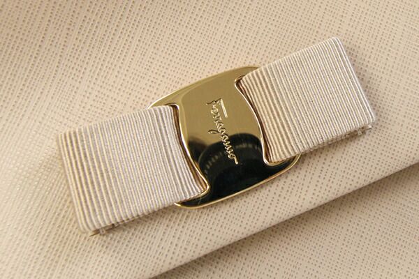 サルヴァトーレフェラガモ　ヴァラ 2wayハンドバッグ DY-21　保存袋付き サルヴァトーレフェラガモ ヴァラ 2wayハンドバッグ DY-21 保存