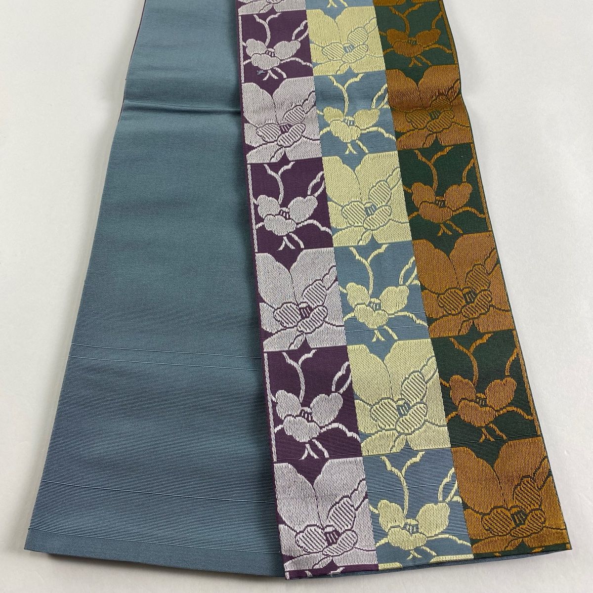 半幅帯 美品 秀品 証紙 博多織 よろけ縞 深緑 正絹 【中古】 半幅帯 優品 証紙 博多織 花丸文 幾何学 箔 黒 正絹 中古 袋帯 美品