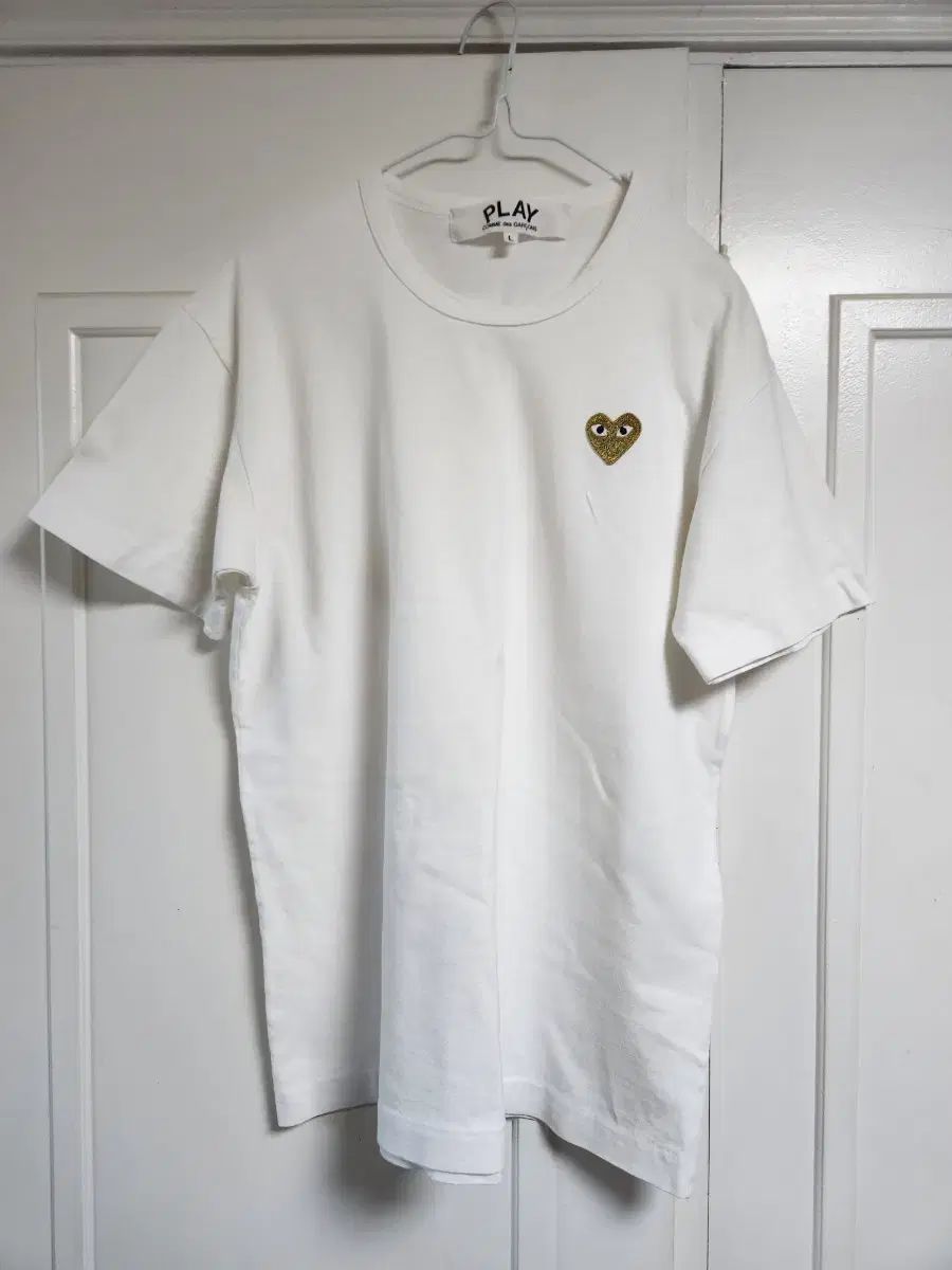 COMME des GARCONS(コム・デ・ギャルソン) 半袖Tシャツ ゴールドワッフェン 白 L サイズ 出品