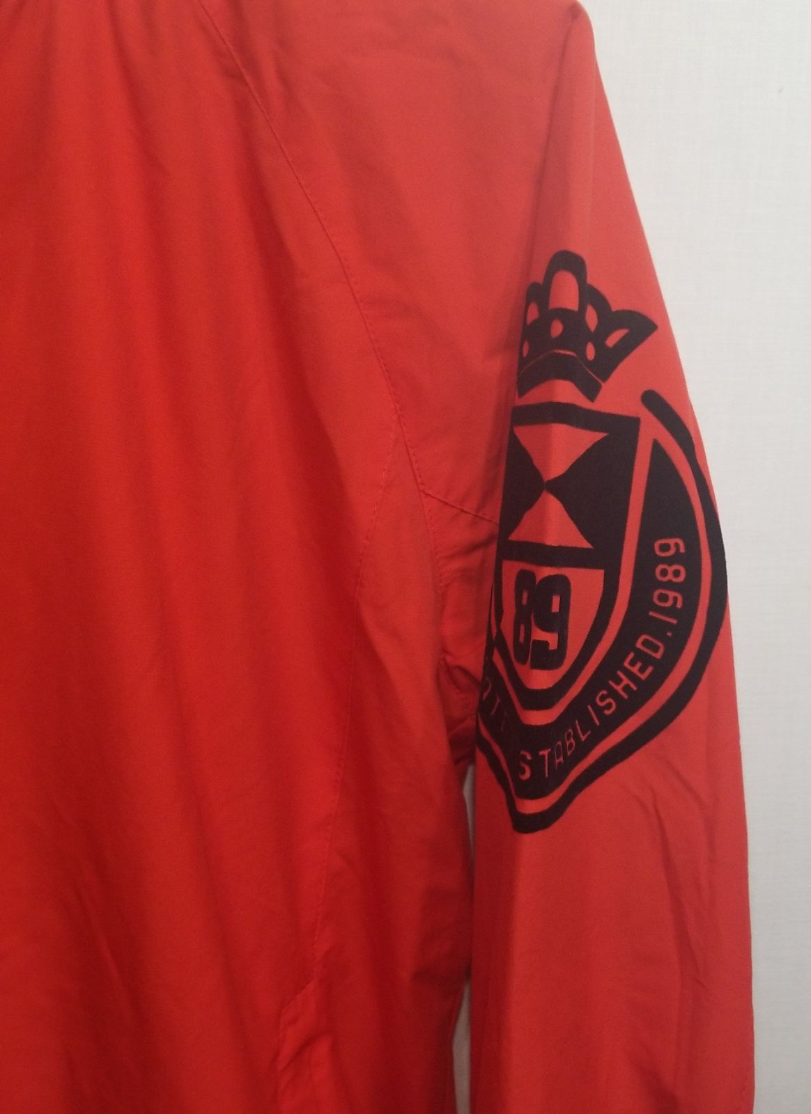 全店送料無料! PEARLY GATES パーリーゲイツ ナイロンジャケット 89ロゴ 刺繍入り レッド × ブラック 1サイズ レディースM相当 1010-03