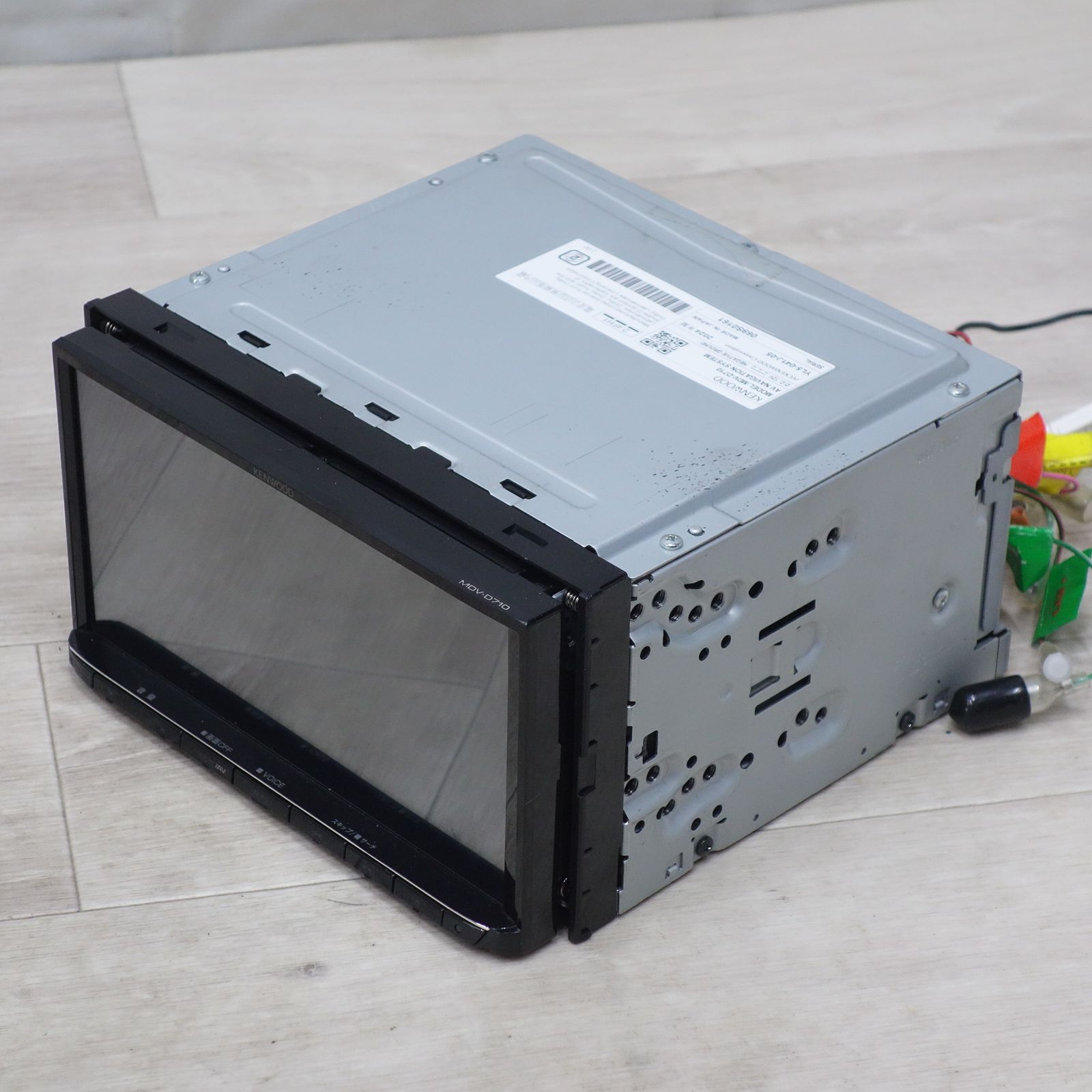 送料無料] ◇ケンウッド 彩速ナビ メモリーナビ 7V型/180mm MDV-D710