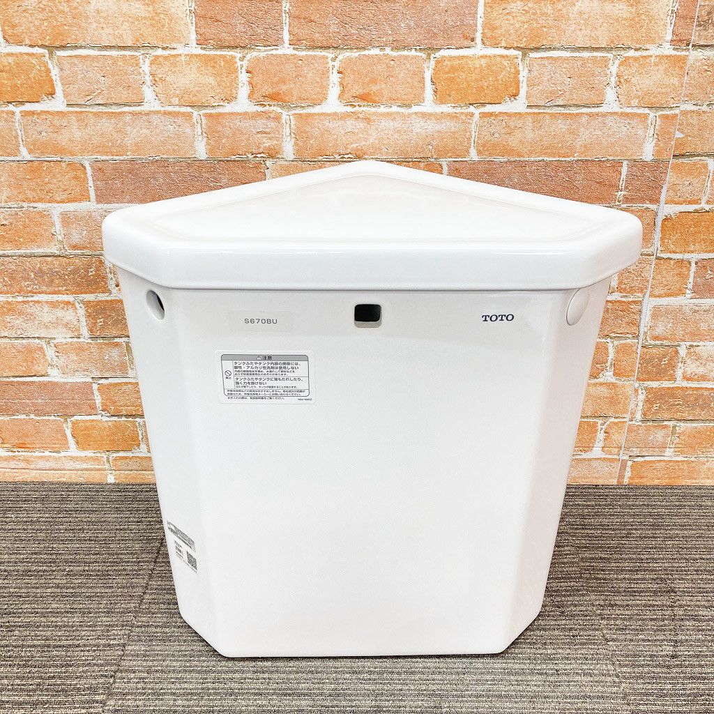 新品・未使用】【内部パーツ無】 TOTO 洋式トイレ 隅付きタンク