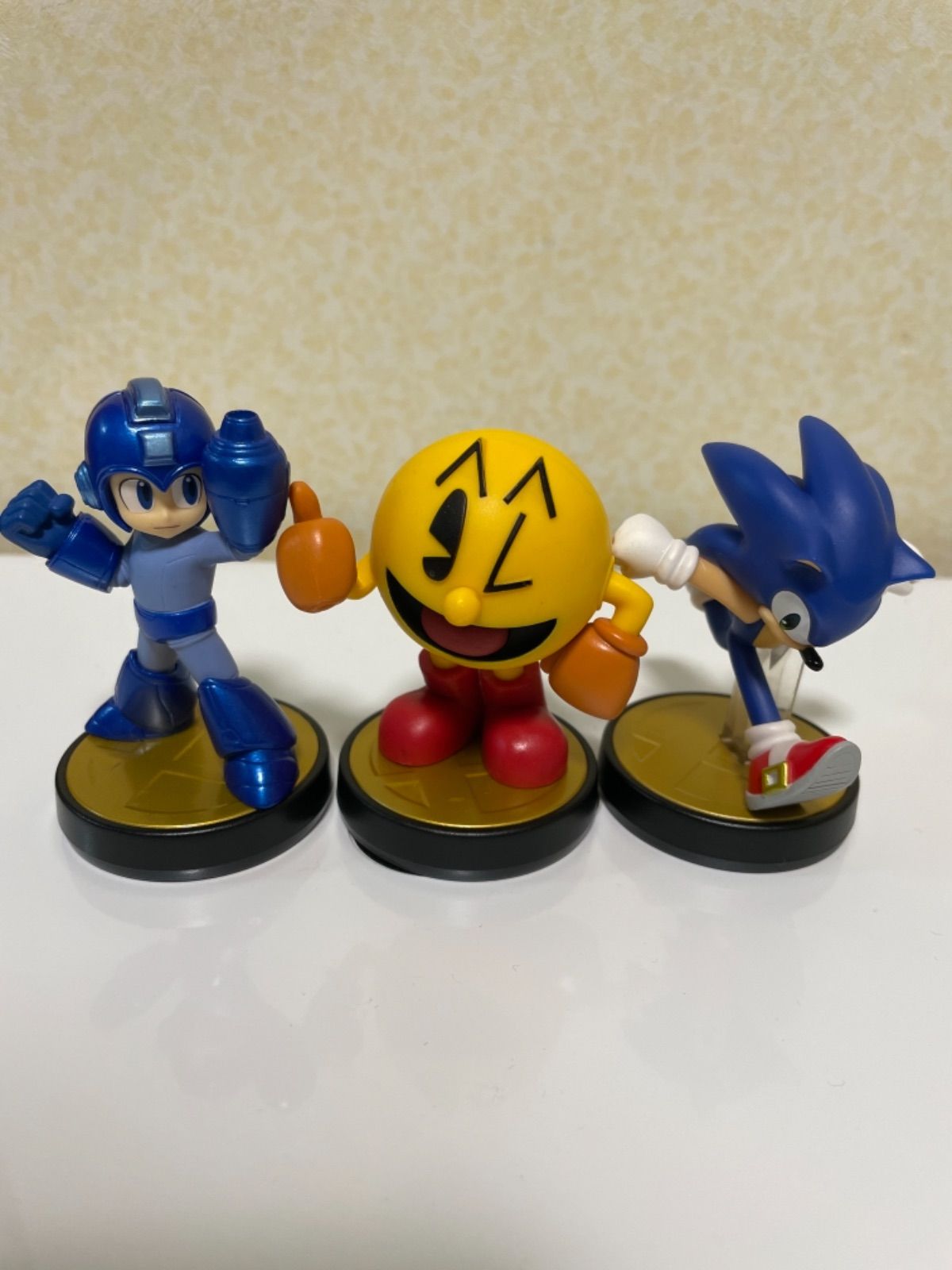 お歳暮 amiibo ロックマン 、パックマン ソニック ゲームキャラクター