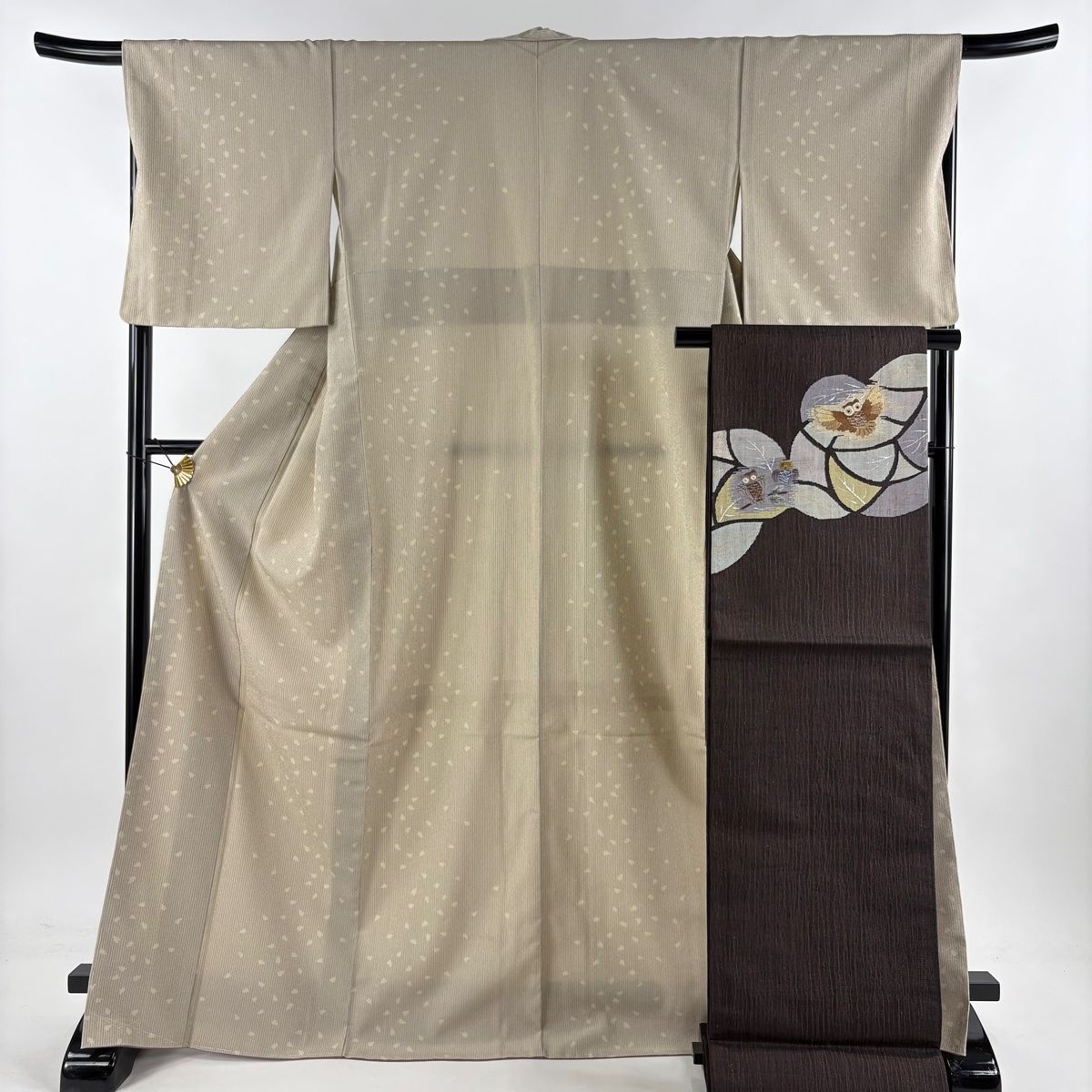 紬 身丈169cm 裄丈67.5cm L 袷 袋帯セット 花びら 縦縞 薄茶色 正絹 名品