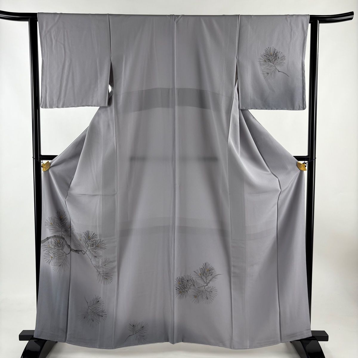 付下げ 身丈162.5cm 裄丈63cm S 袷 松 金彩 ぼかし 灰色 正絹 秀品