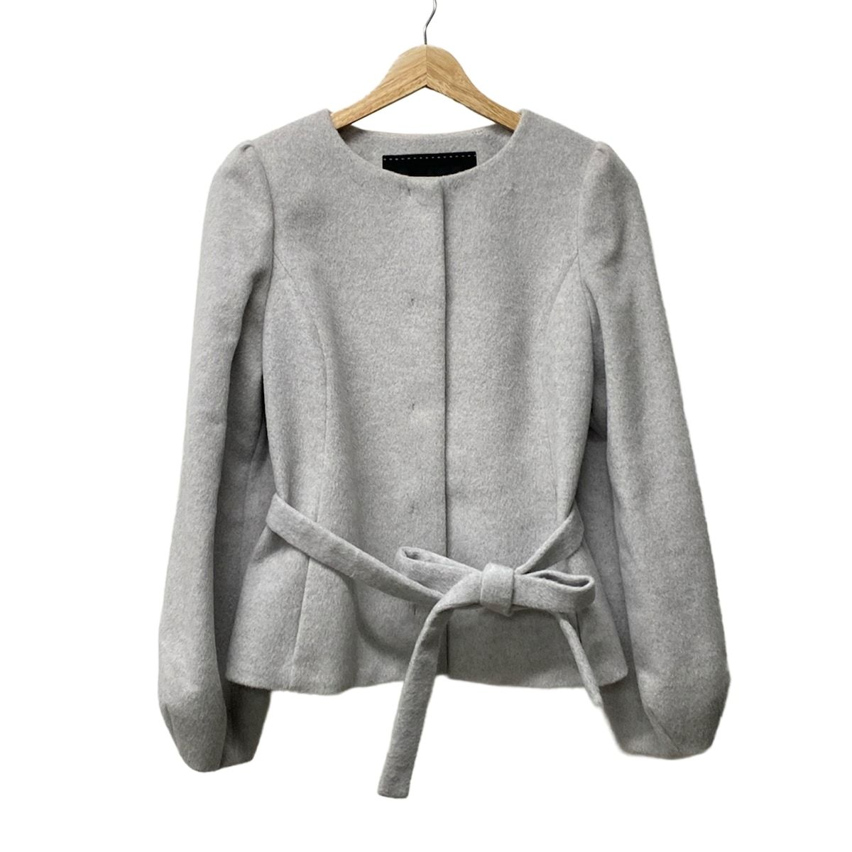 TO BE CHIC トゥービーシック コート サイズ42 L レディース - ライトグレー 長袖|ショート丈|ベルト付き|冬