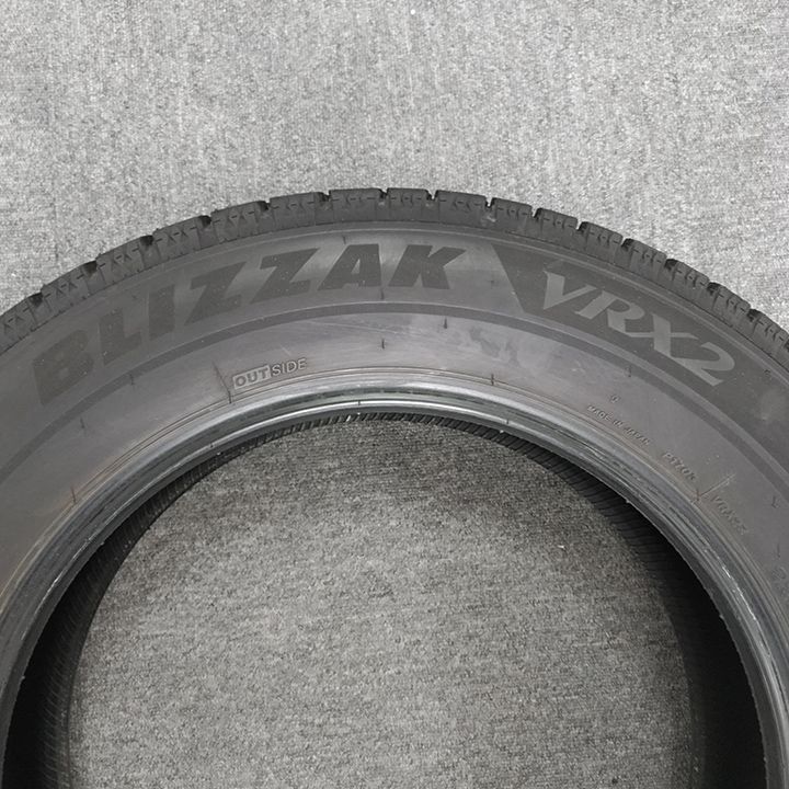  0 T 25065 _スタッドレスタイヤ ブリヂストン BLIZZAK VRX 2 225 60 R 17 4本セット 17インチ スタッドレス