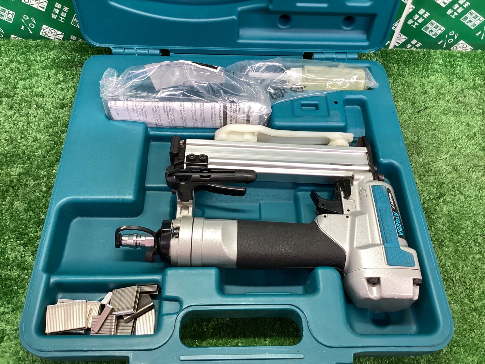 マキタ 4mm 常圧エアータッカー AT425AK / IT405A929ACW - メルカリ