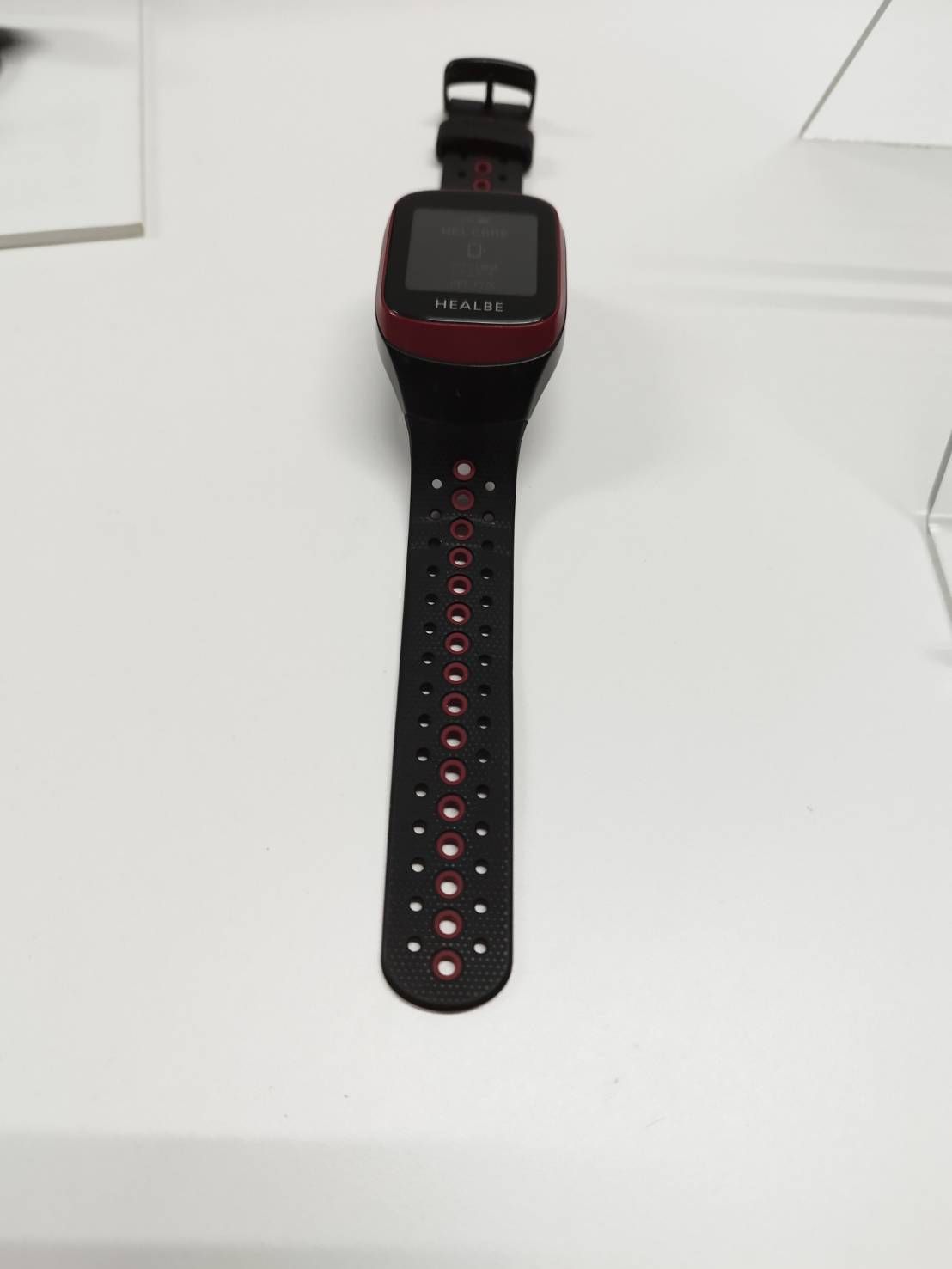 【ジャンク】HEALBE GOBE3 バーガンディー HEALBE GoBe3 スマートバンド バーガンディー 中古Cランク - メルカリ