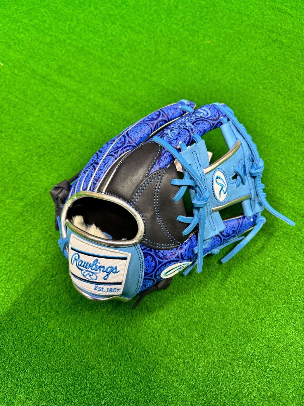 ローリングス東京シリーズ限定グラブ TWICEミナ始球式使用モデル HOH COLORSYNC MLB WORLD TOUR TOKYO SERIES限定グラブ⚾️