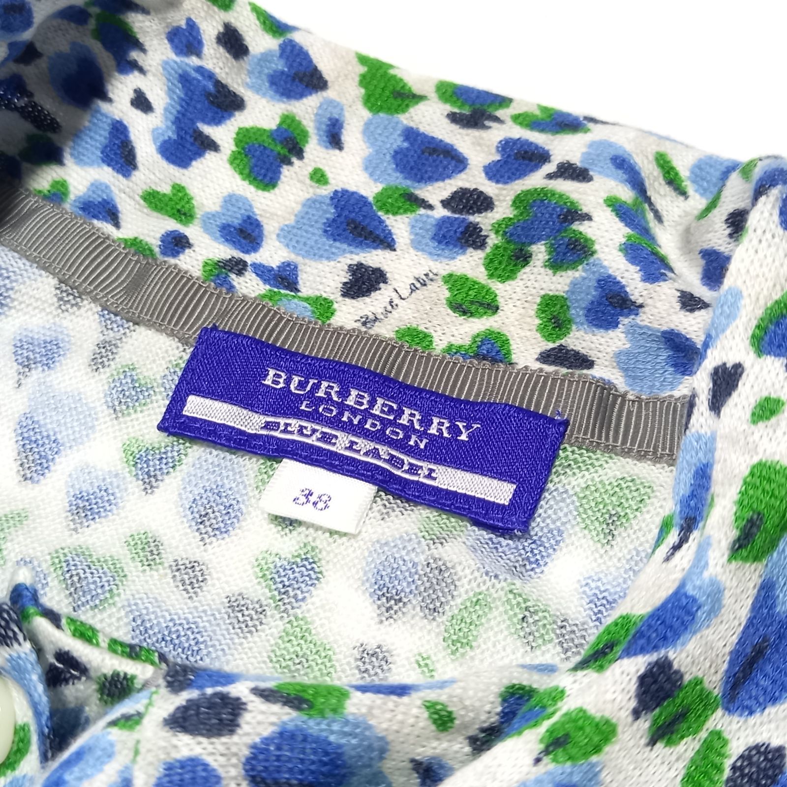 新品未使用✨Burberryブルーレーベル　ノースリーブチュニック　リボン　38 バーバリー ブルーレーベル 花柄 リボン ノースリーブ ブラウス