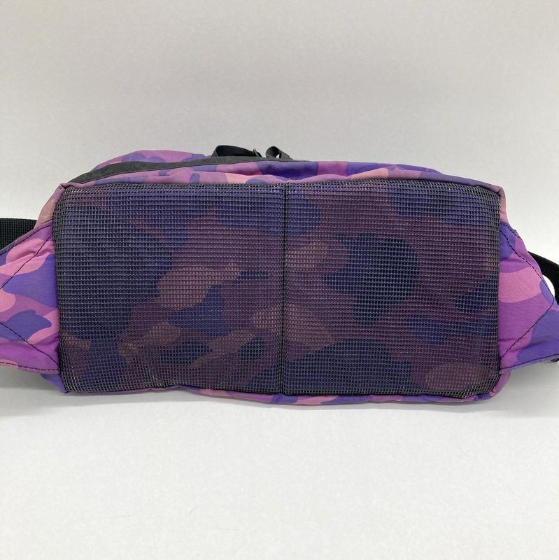 A BATHING APE BAG アベイシングエイプ ボディバッグ ウエストバッグ カモフラ フェス 旅行 男女兼用 フリーサイズ パープル系 鞄 B15011