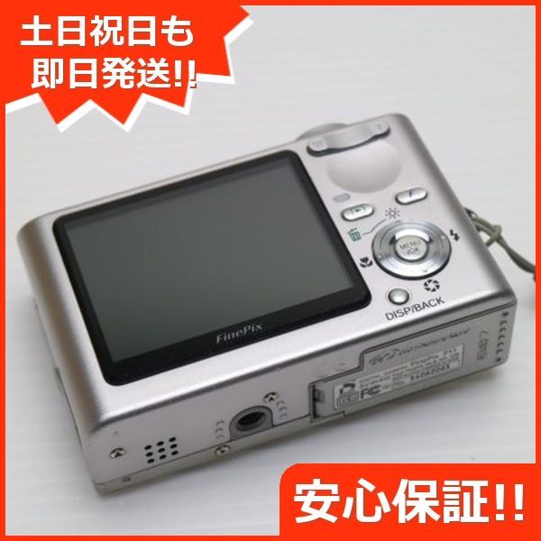 超美品 FinePix F11 シルバー 即日発送 FUJIFILM デジカメ