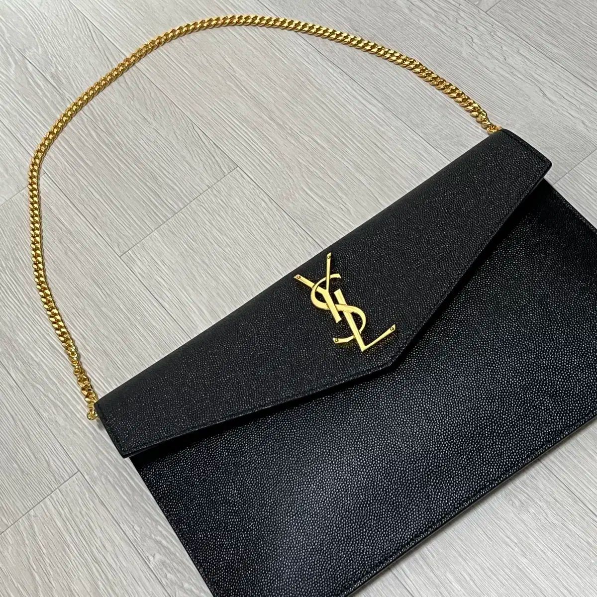 Saint Laurent サンローラン アップタウン クラッチ