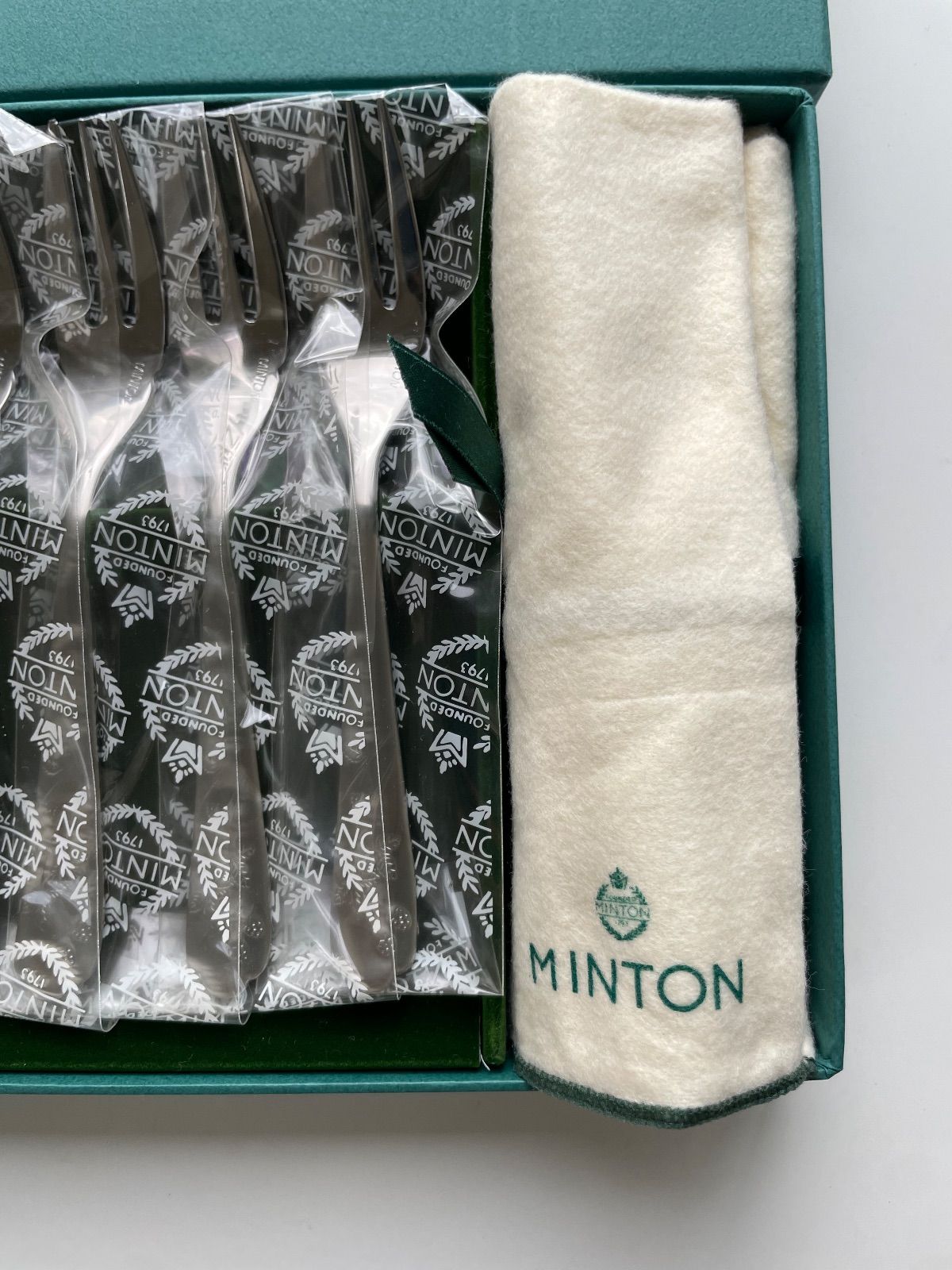MINTON (ミントン) シュガーポット ヴィクトリアストロベリー f MINTON