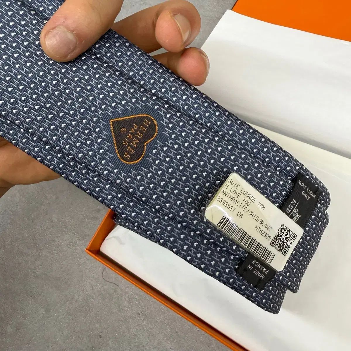 フランコバッシ ワンポイント ネクタイ 王冠刺繍 フランコバッシ ワンポイント ネクタイ 王冠刺繍 FRANCO BASSI