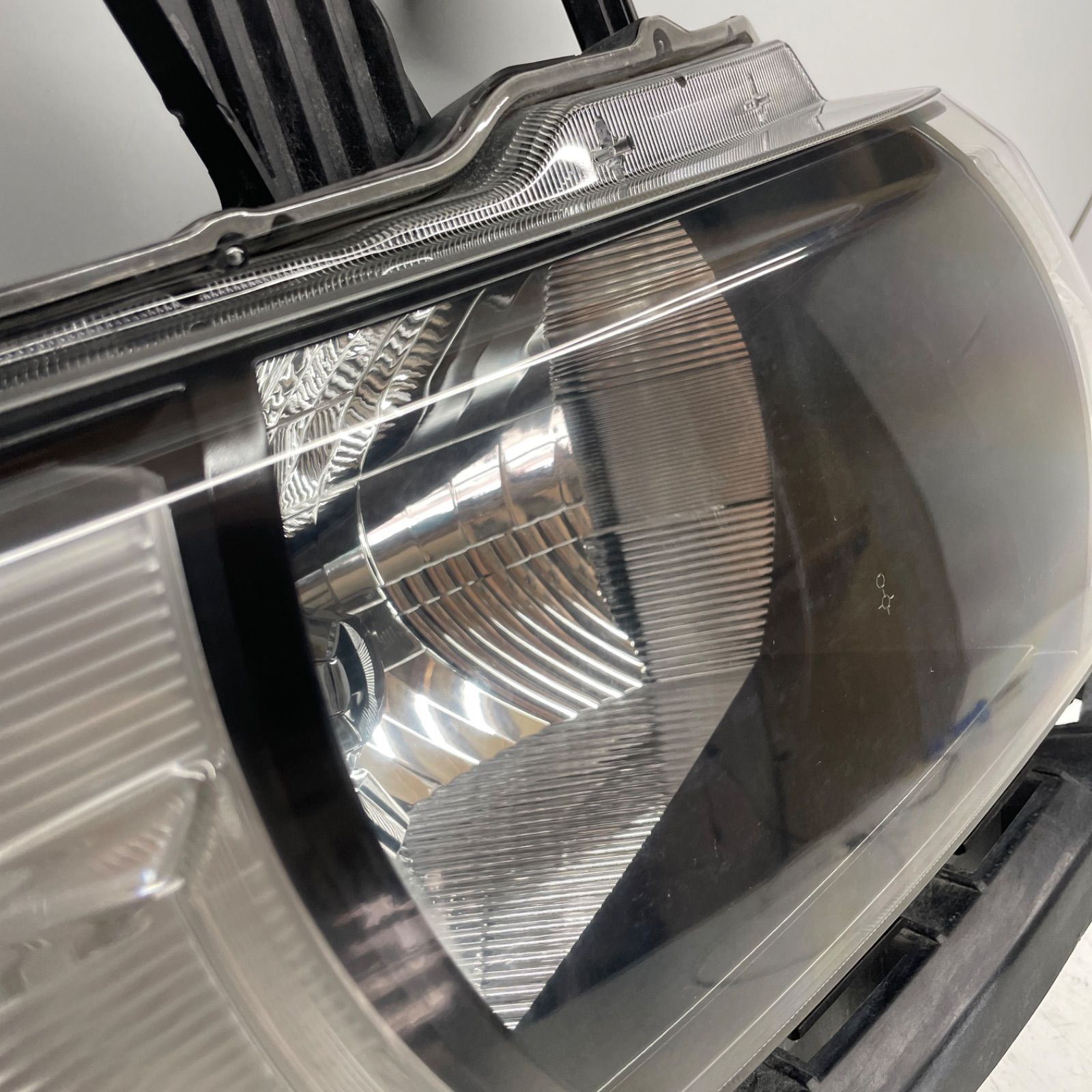 【コーティング済】ホンダ GK1 GK2 モビリオ スパイク 後期 ヘッドライト ランプ レンズ 右側 運転席側 R HID 電動レベライザー付き 印字 T koito 100-22610 P60769