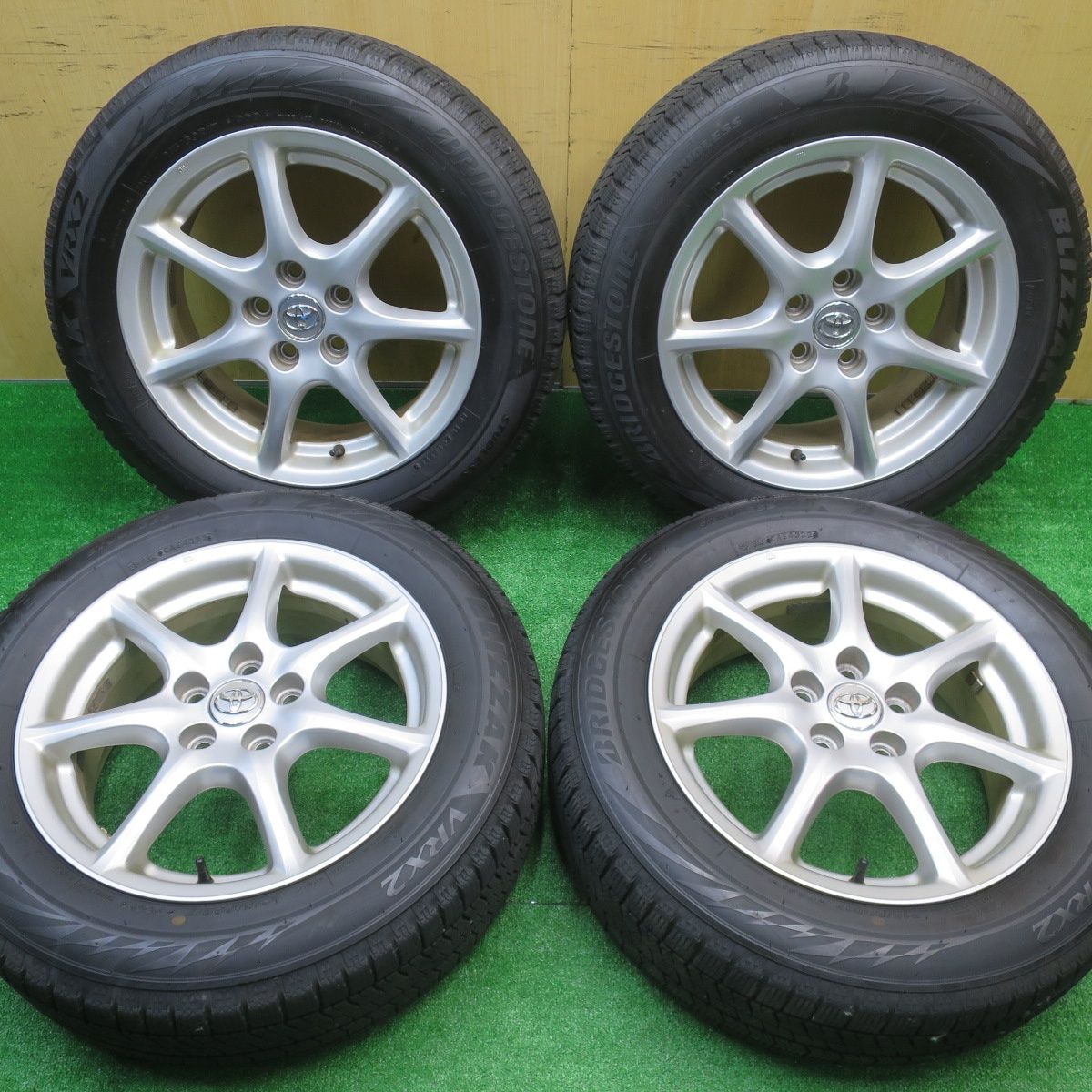 4本価格 22年 トヨタ 50系 エスティマ 純正 215|60R17 スタッドレス ブリヂストン ブリザック VRX2 17インチ PCD114.3|5H 5101603NJス