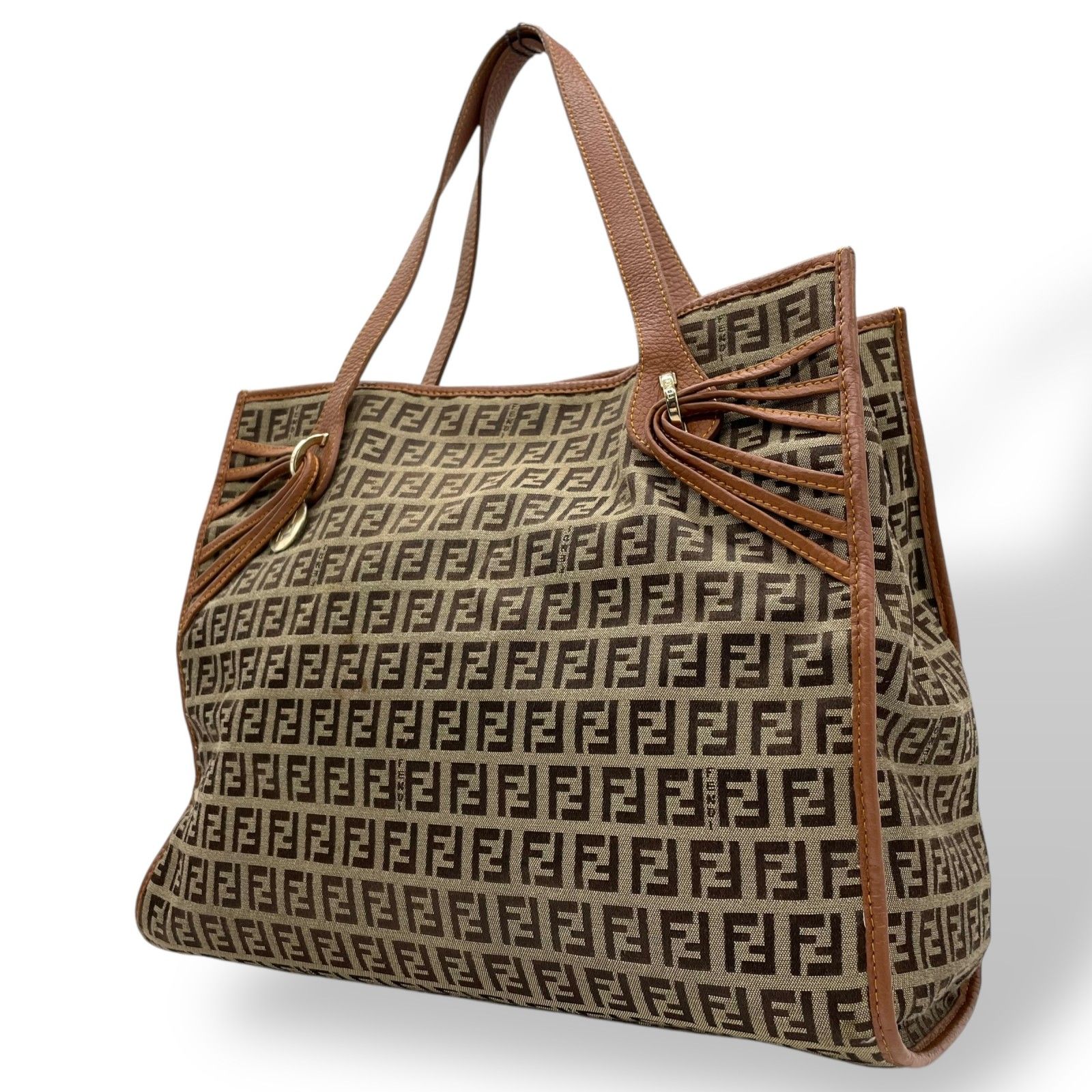 FENDI フェンディ ズッカ柄 トートバッグ キャンバス×レザー ロゴチャーム 楽天市場】【バッグ】FENDI フェンディ ズッキーノ ズッカ柄