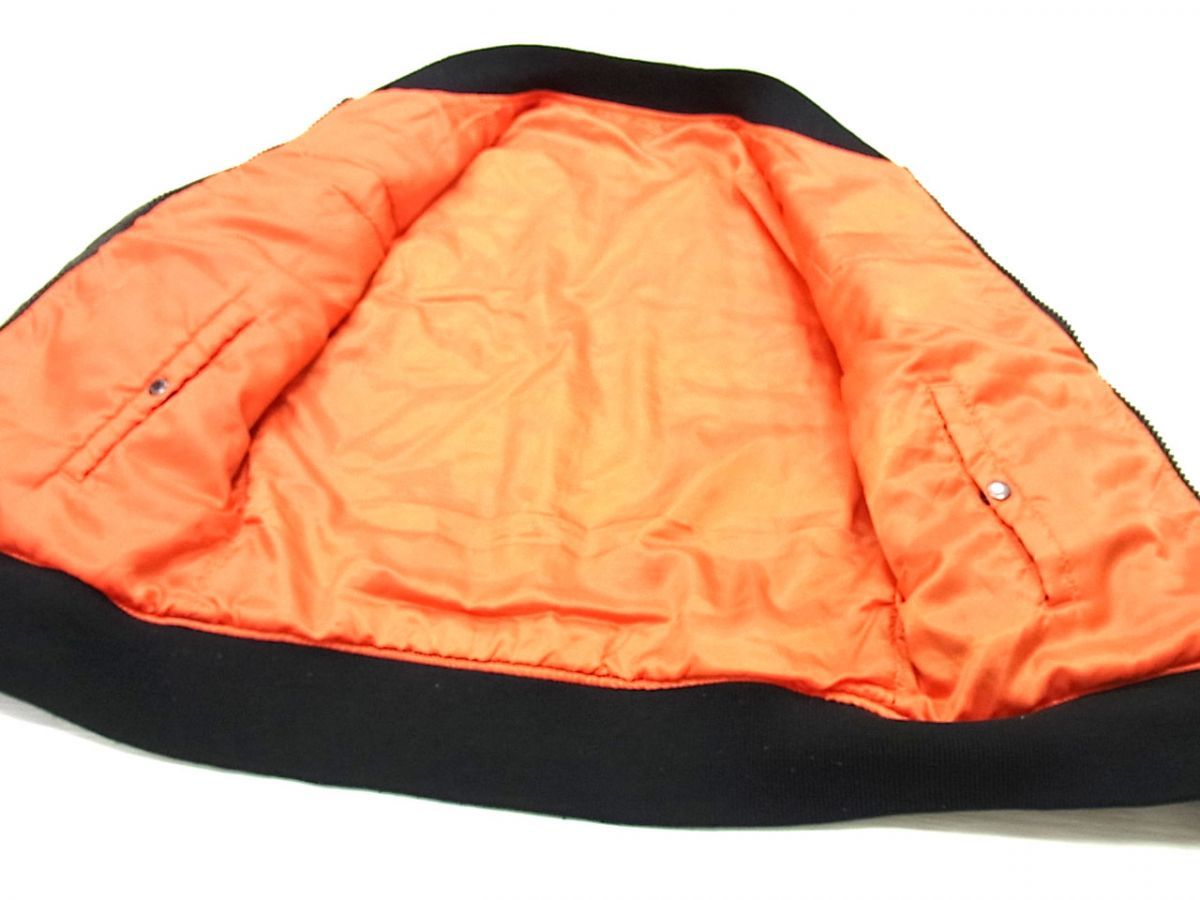 美品 アヴィレックス【35周年 フライトジャケット 中綿 MA-1