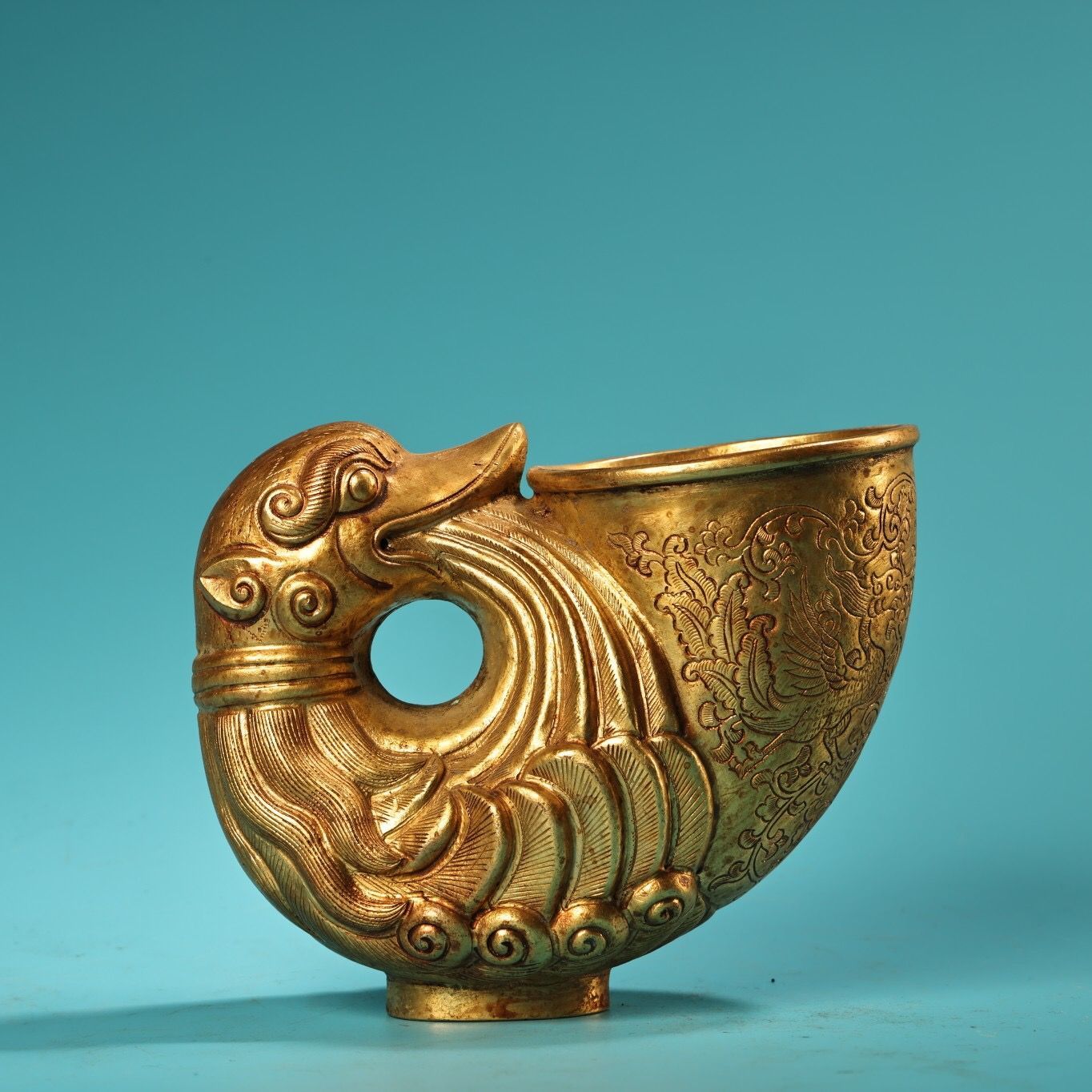旧家蔵出し 銅製 塗金 浮彫 鳳酒杯 酒器 酒具 造型精美 供養品 古美術品 収集家