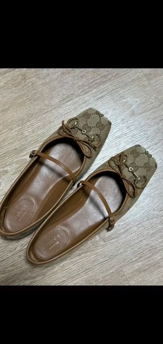 GUCCI グッチ GG ヴァルヘリア フラットシューズ