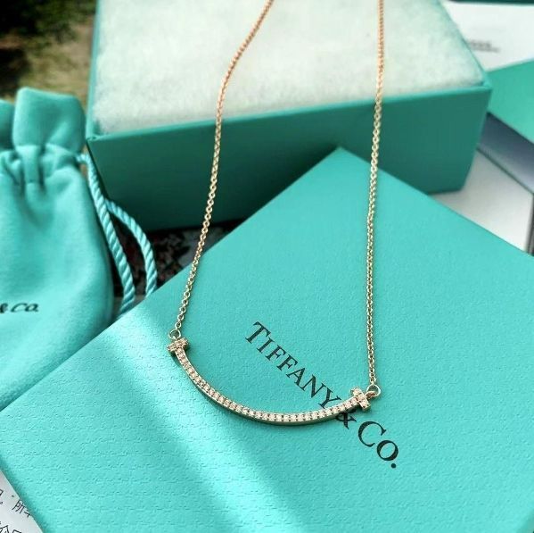 未使用ティファニーT スマイル ネックレス ゴールド - メルカリ 