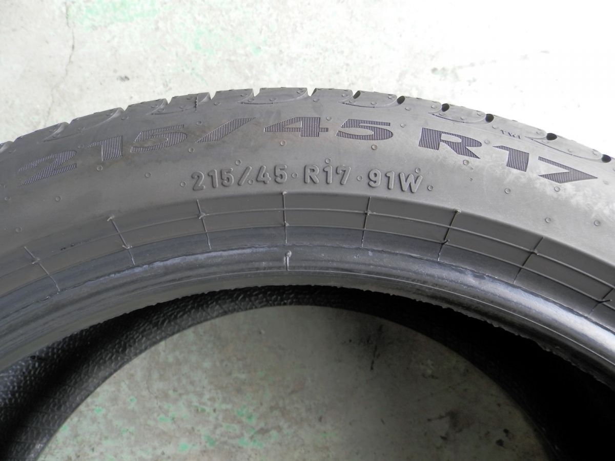 215|45R17 ピレリ