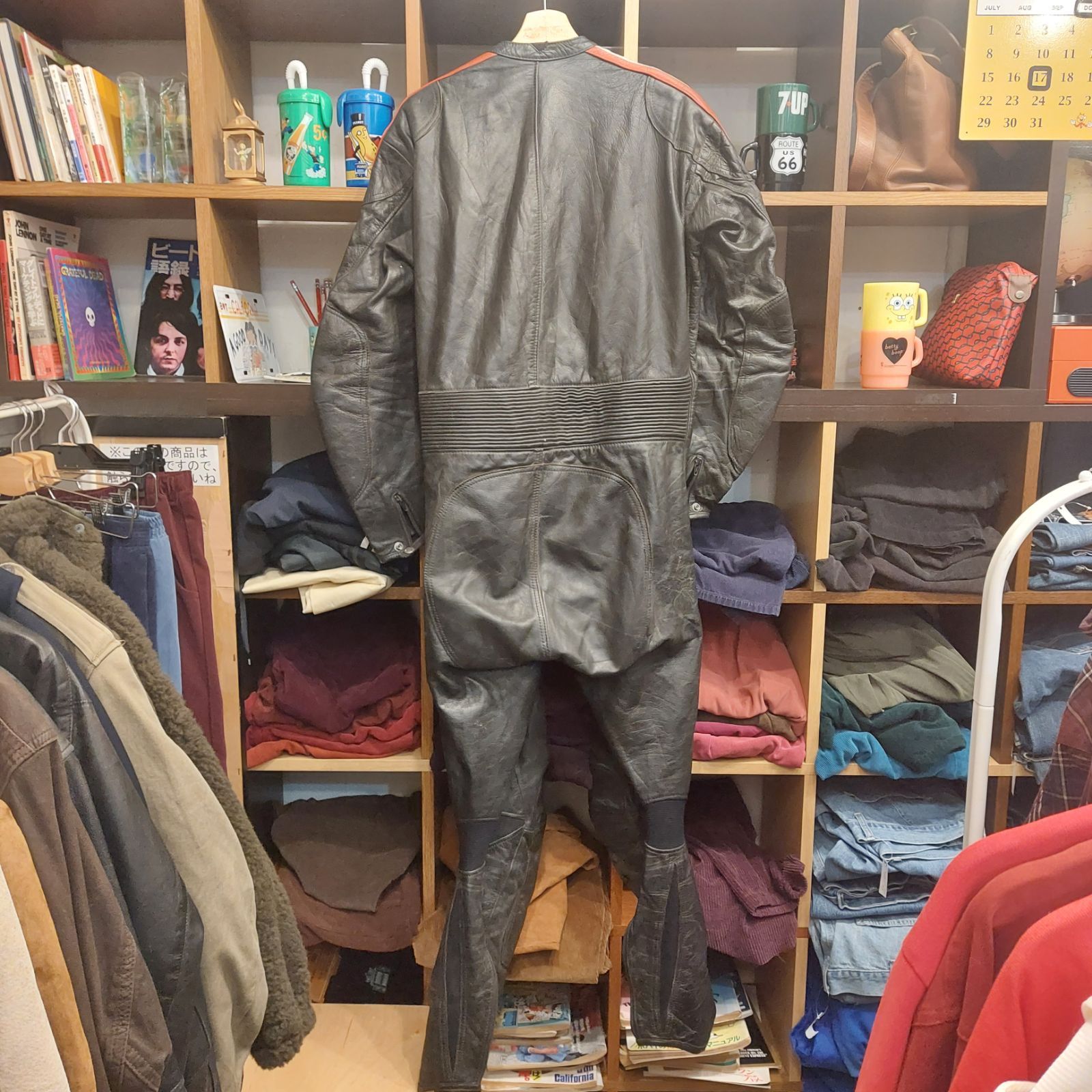 SPARK 革のレーシングパンツ LL