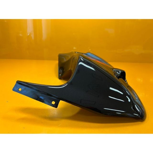 アッパーカウル 左