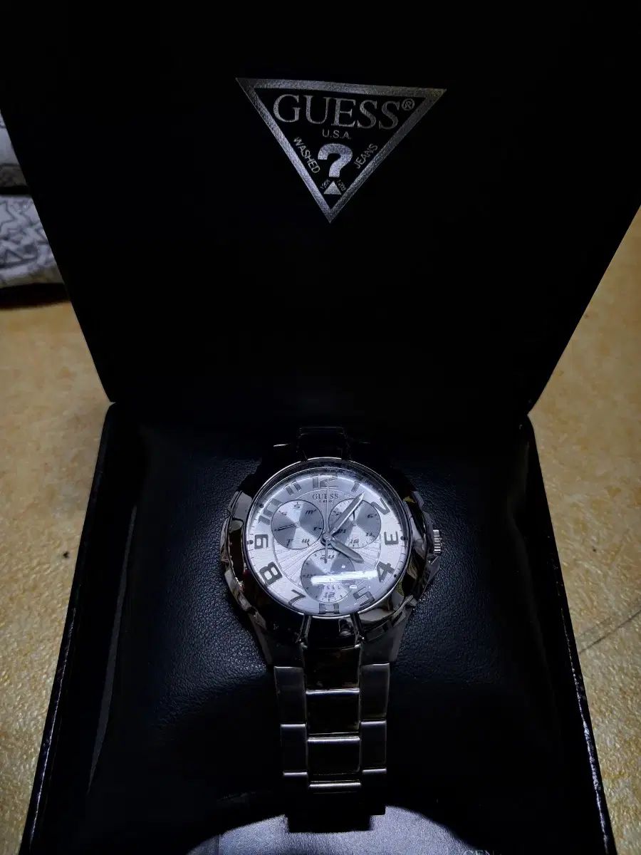 GUESS ゲス