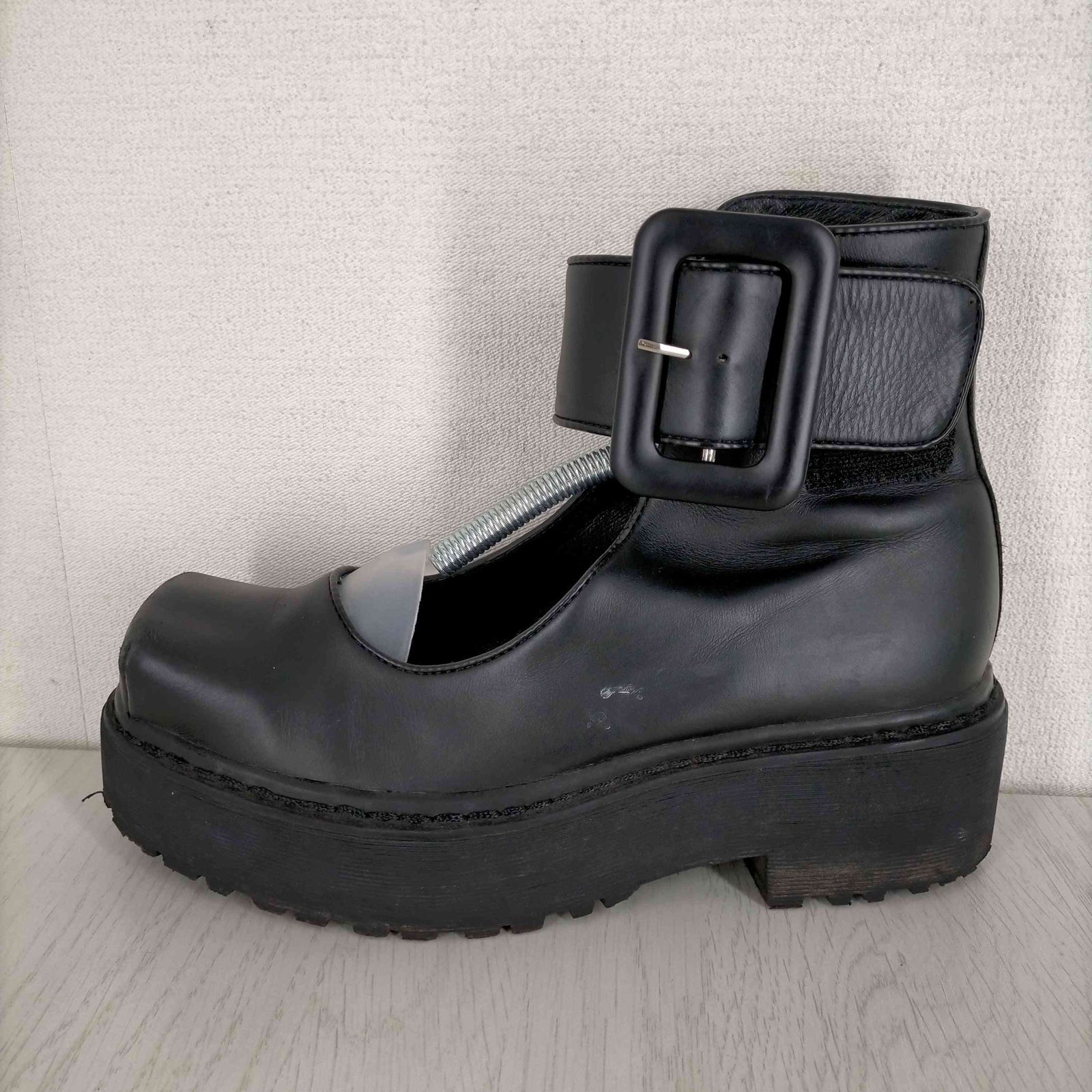 ジェフリーキャンベル Jeffrey Campbell 太ベルト厚底パンプス
