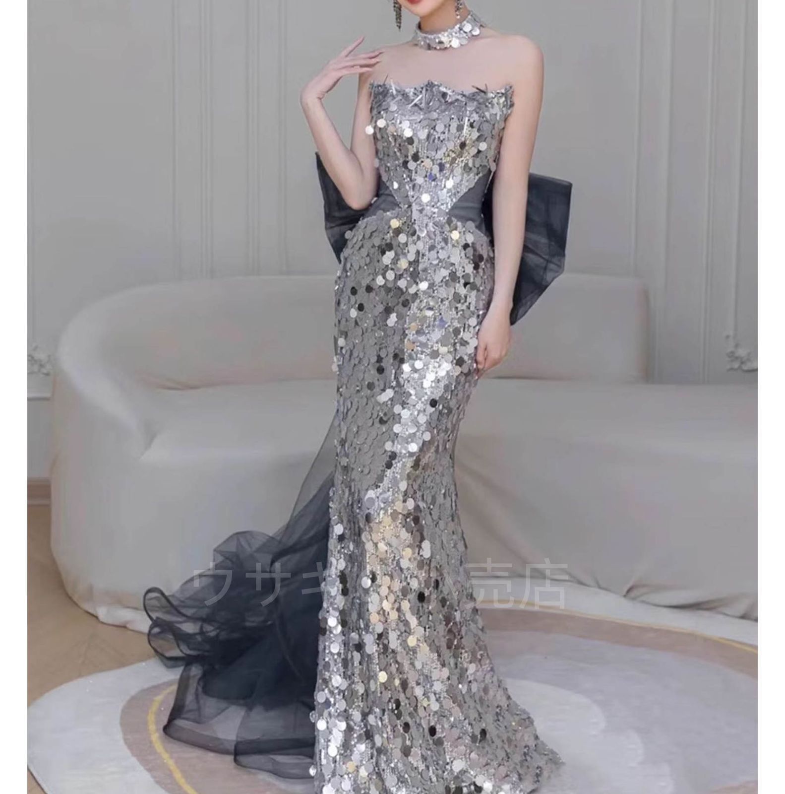ロングドレス 演奏会 カラードレス シルバー 花嫁 カクテルドレス 結婚式 イブニングドレス 二次会 フォーマル 発表会 パーティードレス スパンコール マーメイドドレス オフショルダー タイト 1050