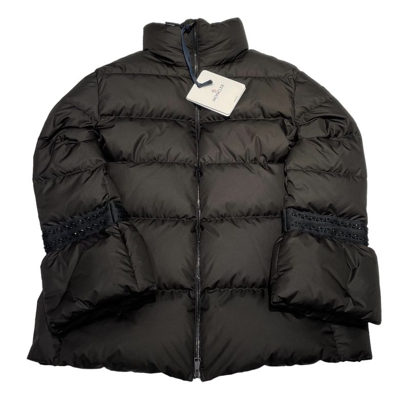 モンクレール MONCLER BARROUDE ショートダウンジャケット 22AW ブラック 表地:ポリエステル100% 裏地:ナイロン100% 詰物: ダウン90% フェザー10% レディース ダウンジャケット - メルカリ