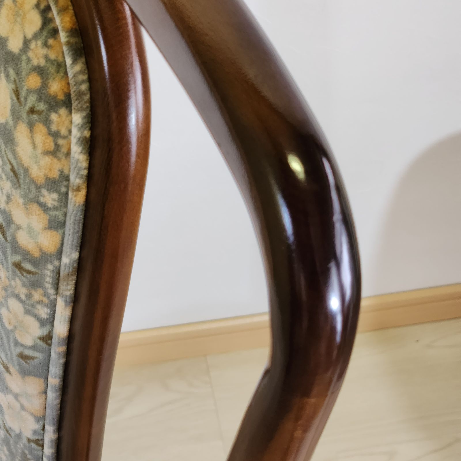 karimoku　ダイニングチェア　オールド　カリモク　コロニアル　花柄　ベロア karimoku ダイニングチェア オールド カリモク コロニアル 花柄 ベロア